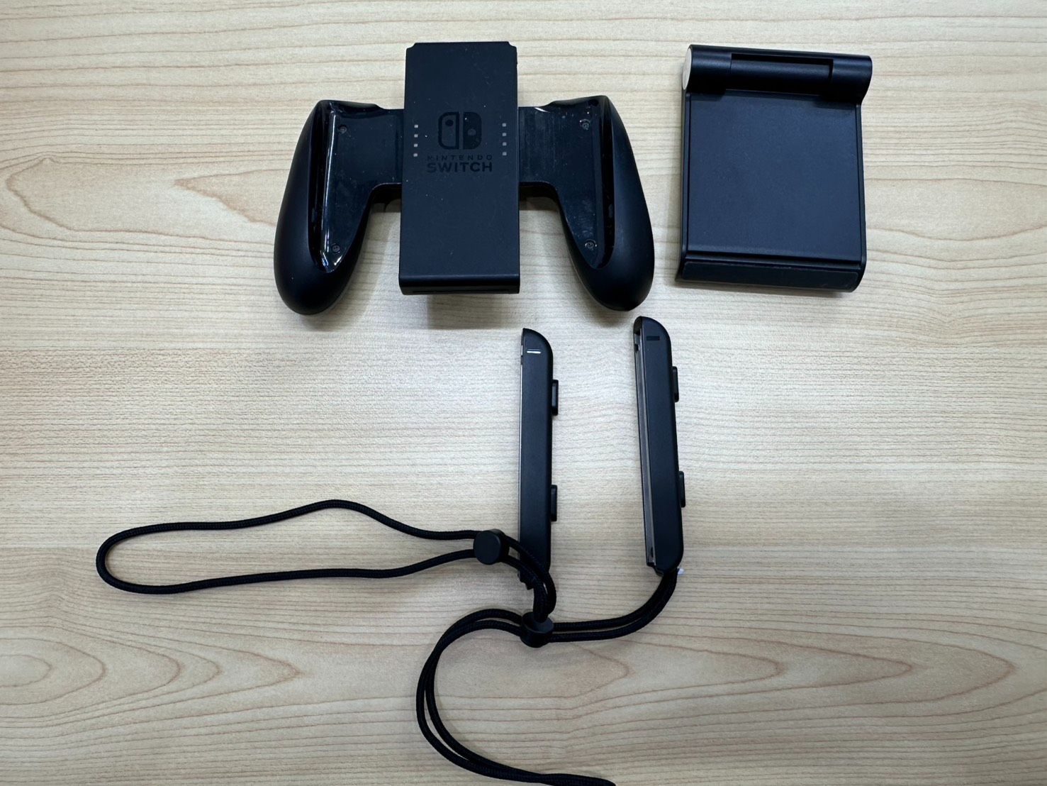 美品・完品】Nintendo Switch 本体 バッテリー強化版 スタンド付