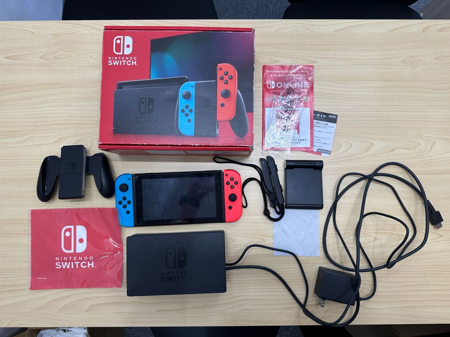 美品・完品】Nintendo Switch 本体 バッテリー強化版 スタンド付