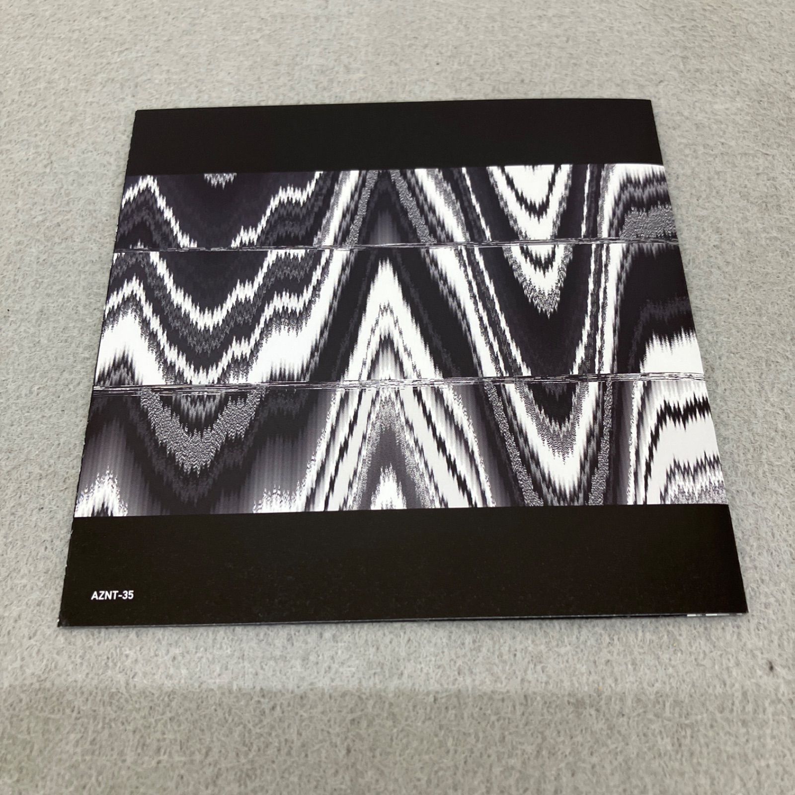 ONE OK ROCK Skyfall CD会場限定盤 PC7004U f052 - メルカリ