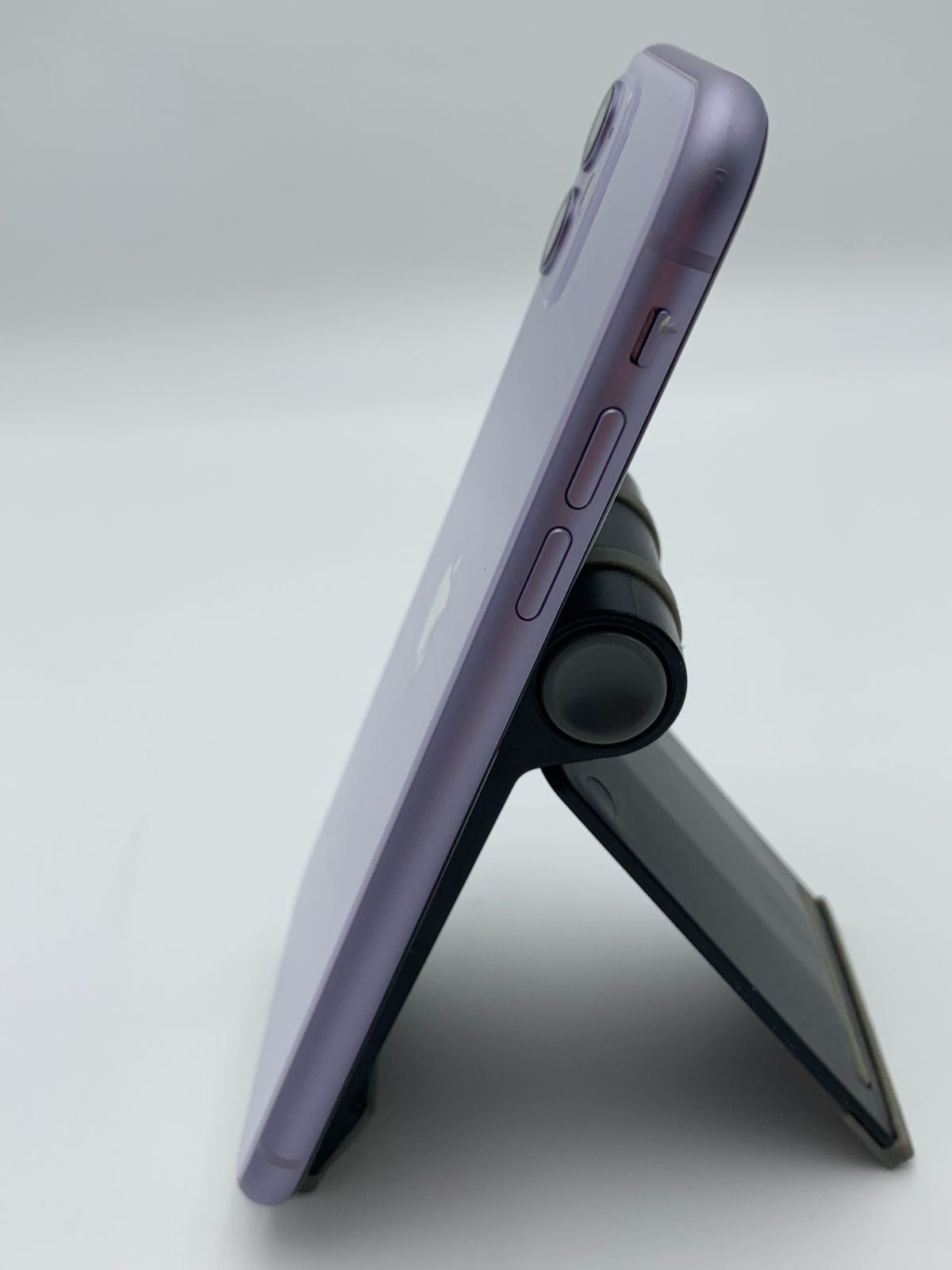 iPhone 11 256GB パープル【画面・フレーム傷有】SIM解除済 - メルカリ