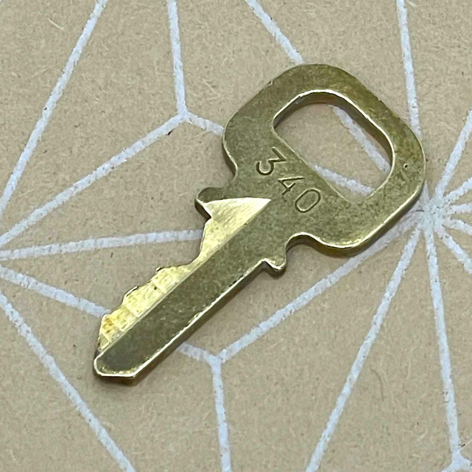 【新品未使用】【正規品】 ルイヴィトン 南京錠 パドロック カデナ304 ルイヴィトン パドロック カデナ 南京錠 340 EX444 - メルカリ