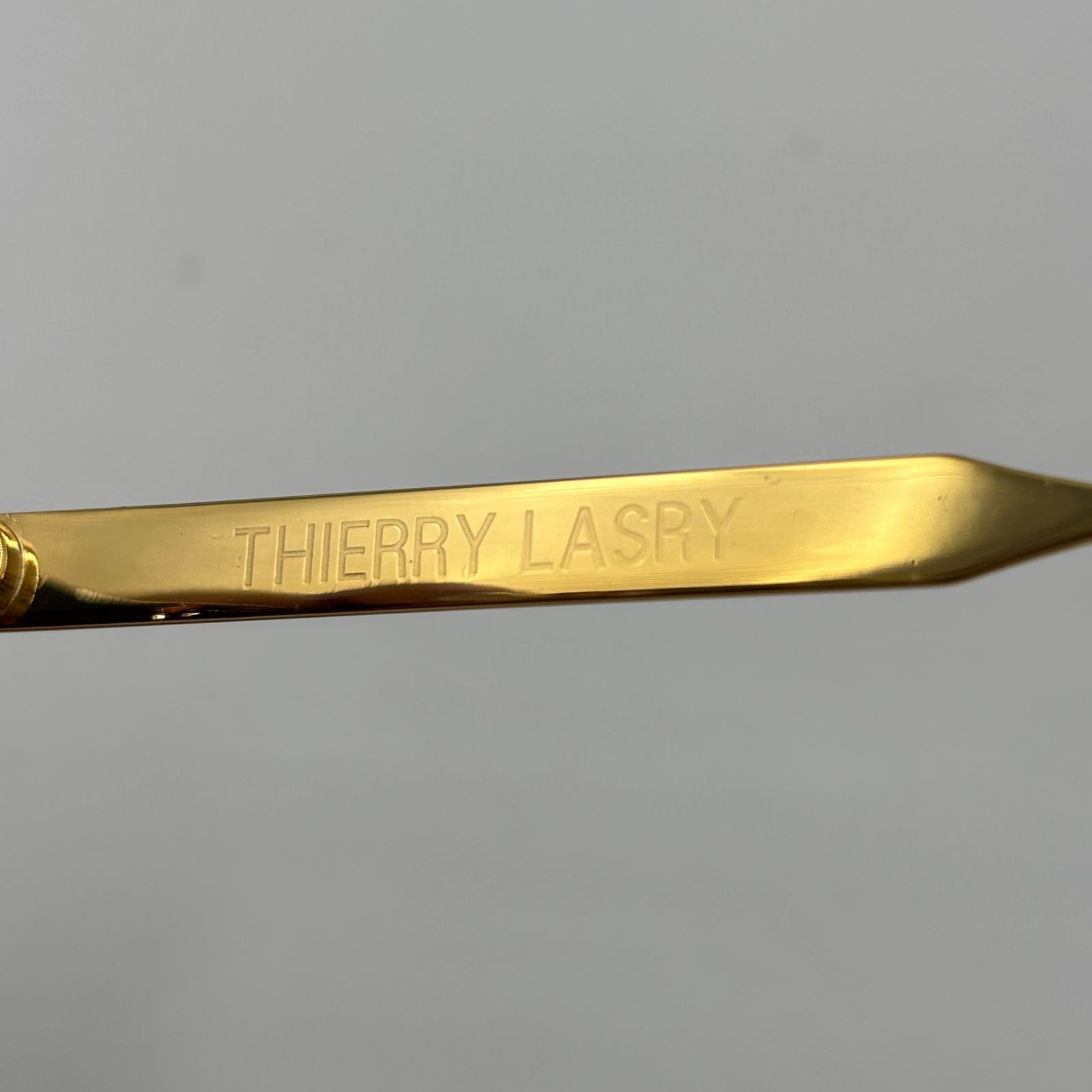 THIERRY LASRY ティエリーラスリー サングラス ケース付き べっこう柄