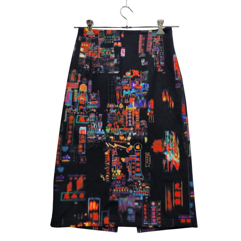 中古品】 VIVIENNE TAM ヴィヴィアンタム 13275922 HONG KONG NEON