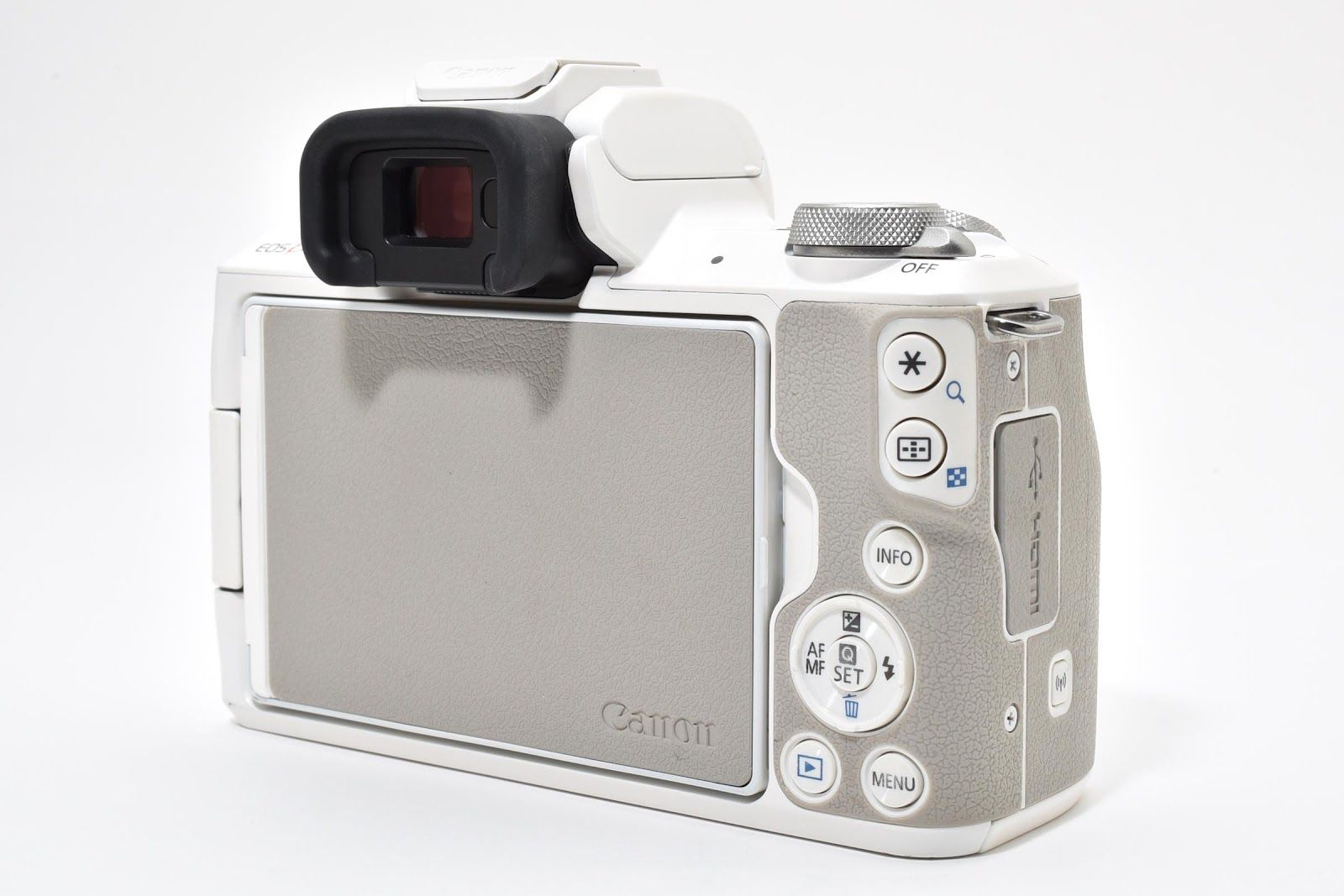 ☆美品☆ キャノン CANON EOS KISS M ボディ ホワイト ミラーレス一眼