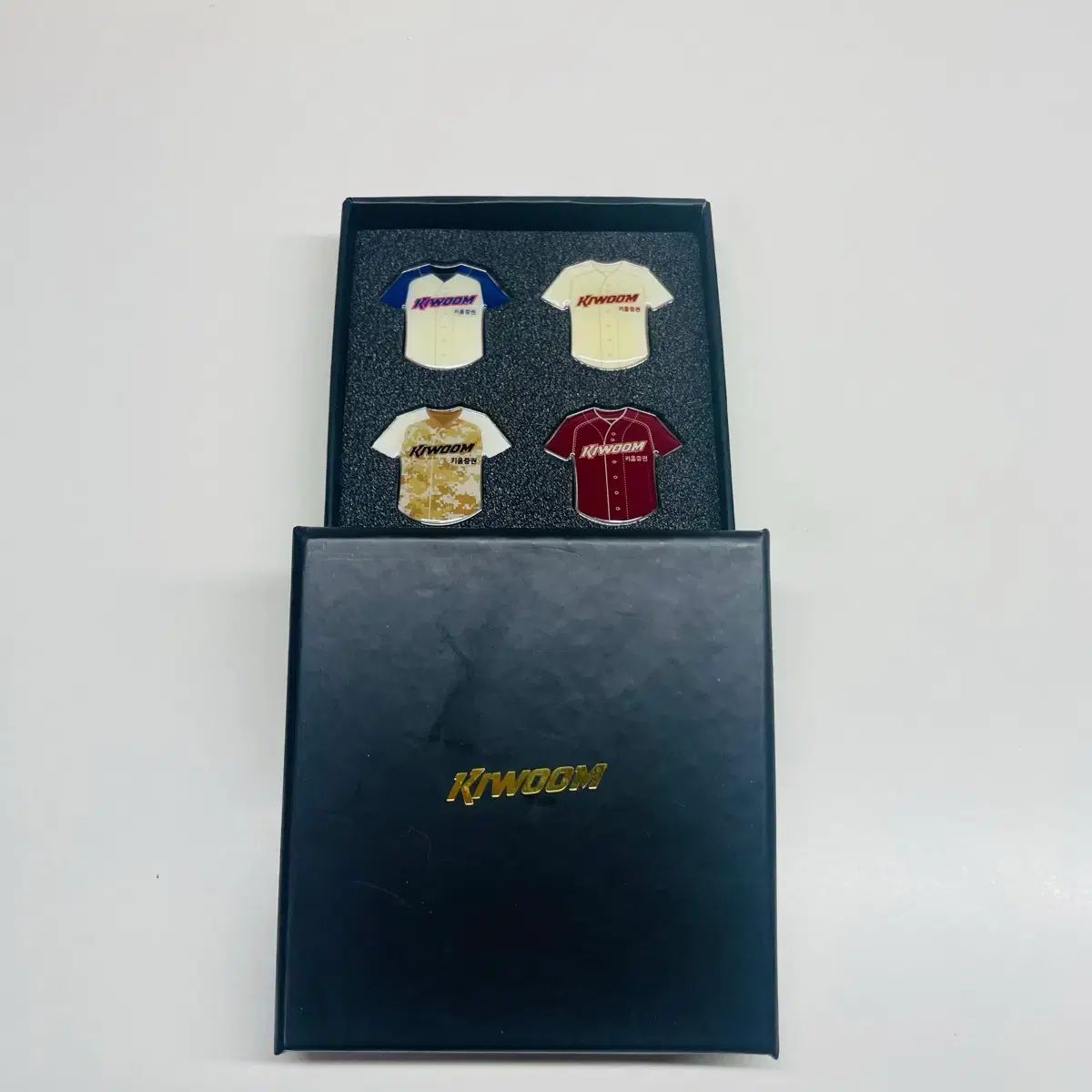 KIWOOMヒーローズ グッズ
