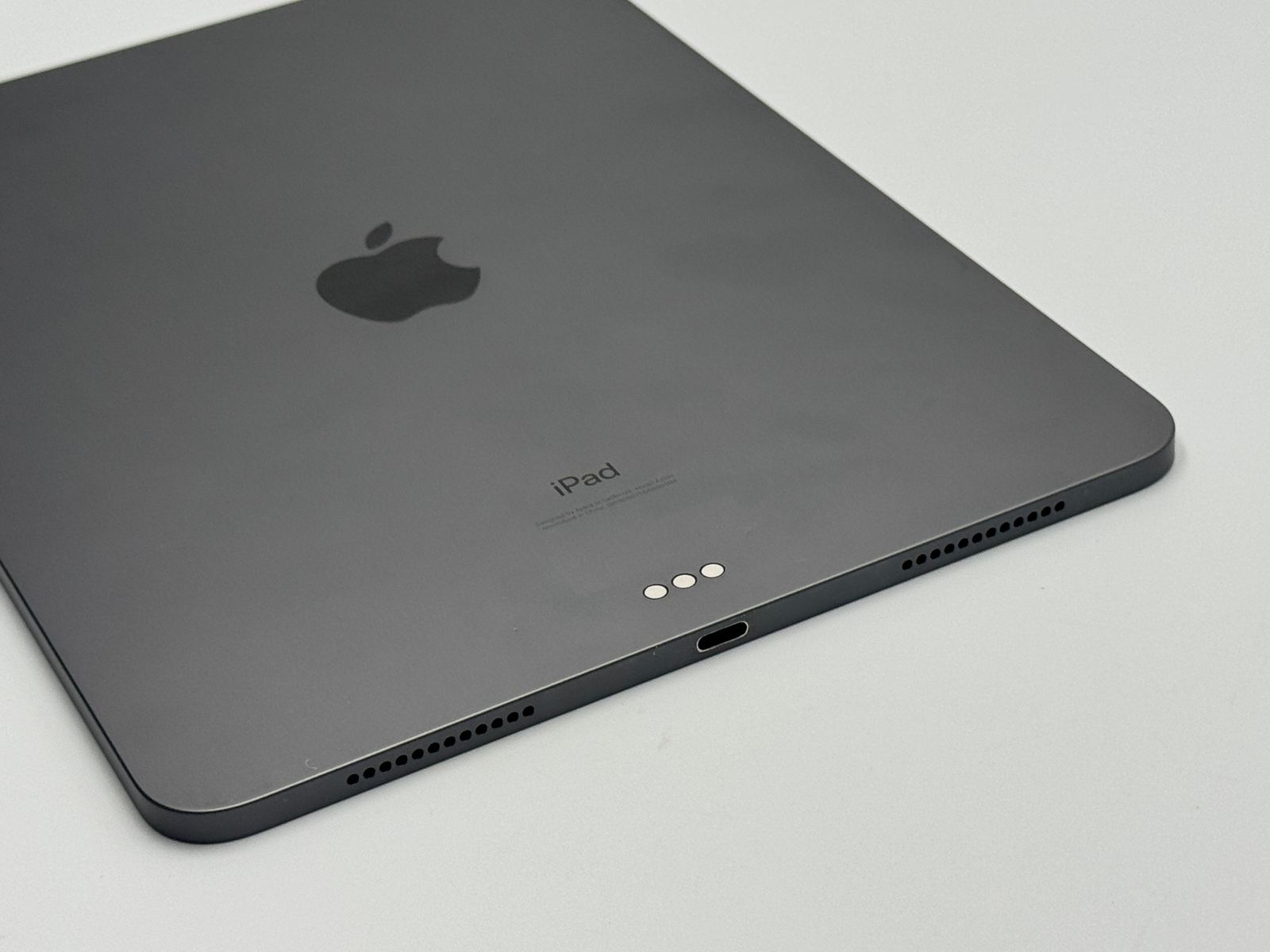 箱付き中古C】iPad Air 4 64GB スペースグレイ Wi-Fi バッテリー【78 