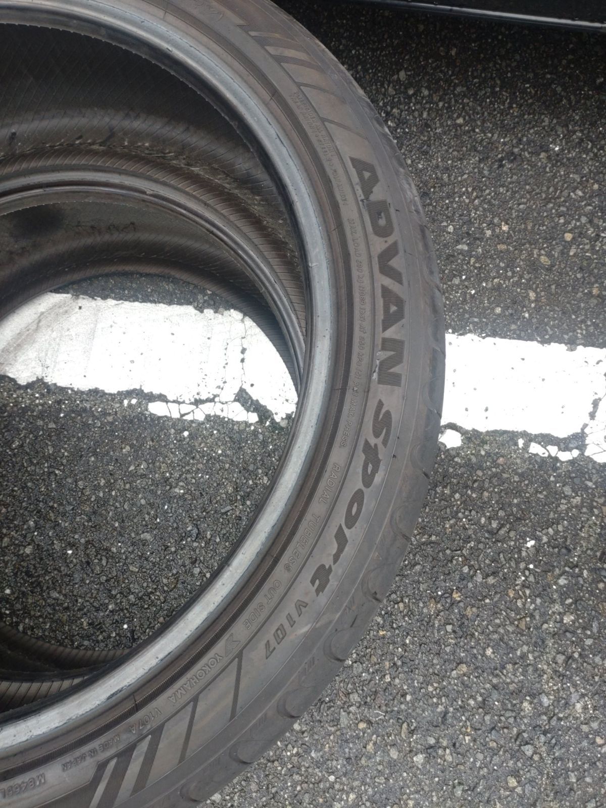 中古 ヨコハマ ADVAN Sport V107 235/40ZR19 2024年製造 2本セット 