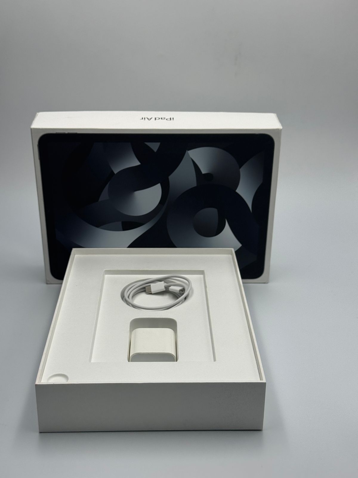 iPad Air 5 64GB スペースグレイ 中古C - メルカリ