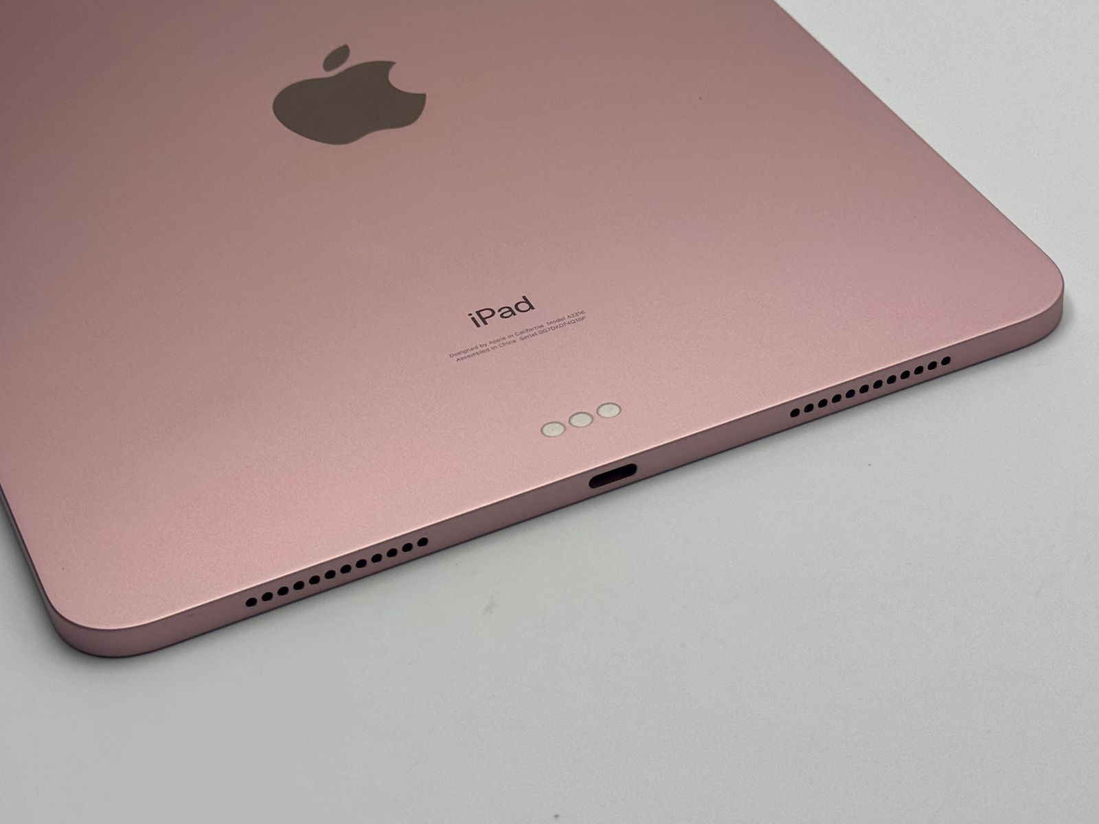 中古C】iPad Air 4 64GB ローズゴールド Wi-Fi - メルカリ