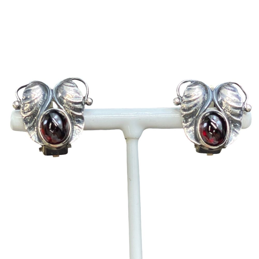 GEORG JENSEN ジョージジェンセン イヤリング ガーネット リーフモチーフ アクセサリー SV925 シルバー 上品 エレガント 高級感 洗練 人気 定番 実用的 17,666円