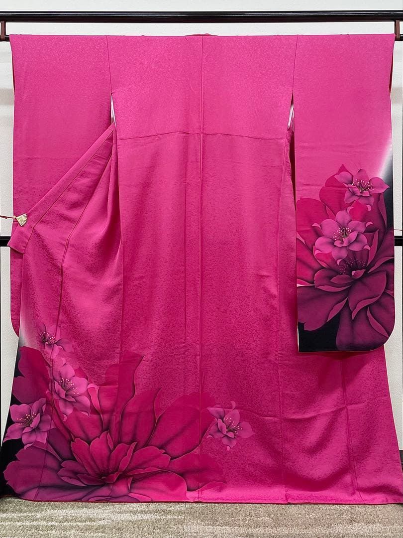 振袖 金彩 紋意匠 牡丹 大輪 身丈166cm 撥水加工済 HKT204 - メルカリ