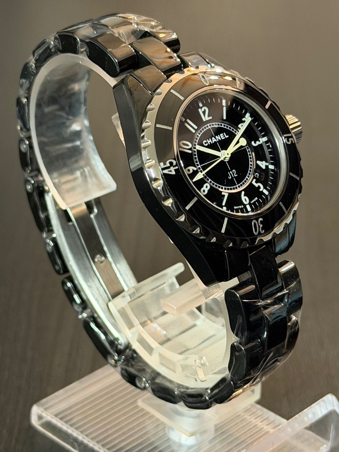 正規品】CHANEL シャネル J12 黒セラミック H0682 レディース 新品