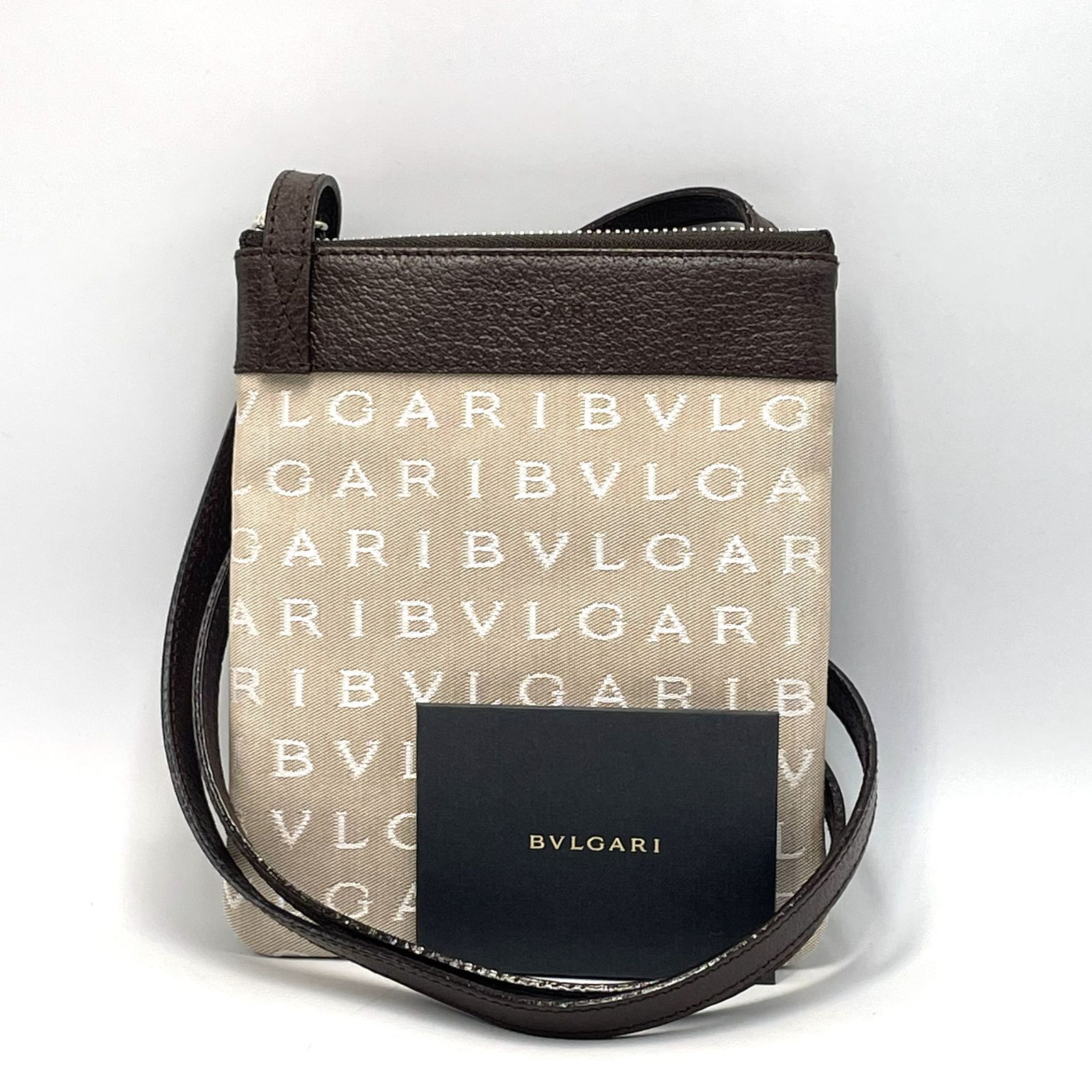 軽やかに持てる/美品】BVLGARI ブルガリ ロゴマニア フラットポーチ 