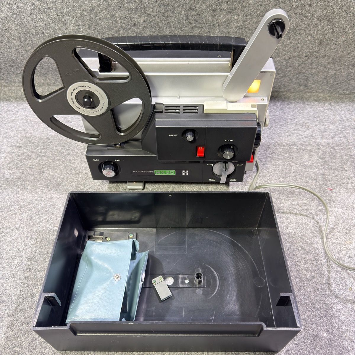 ジャンク】富士フイルム FUJICASCOPE MX50 映写機 通電ランプ確認済