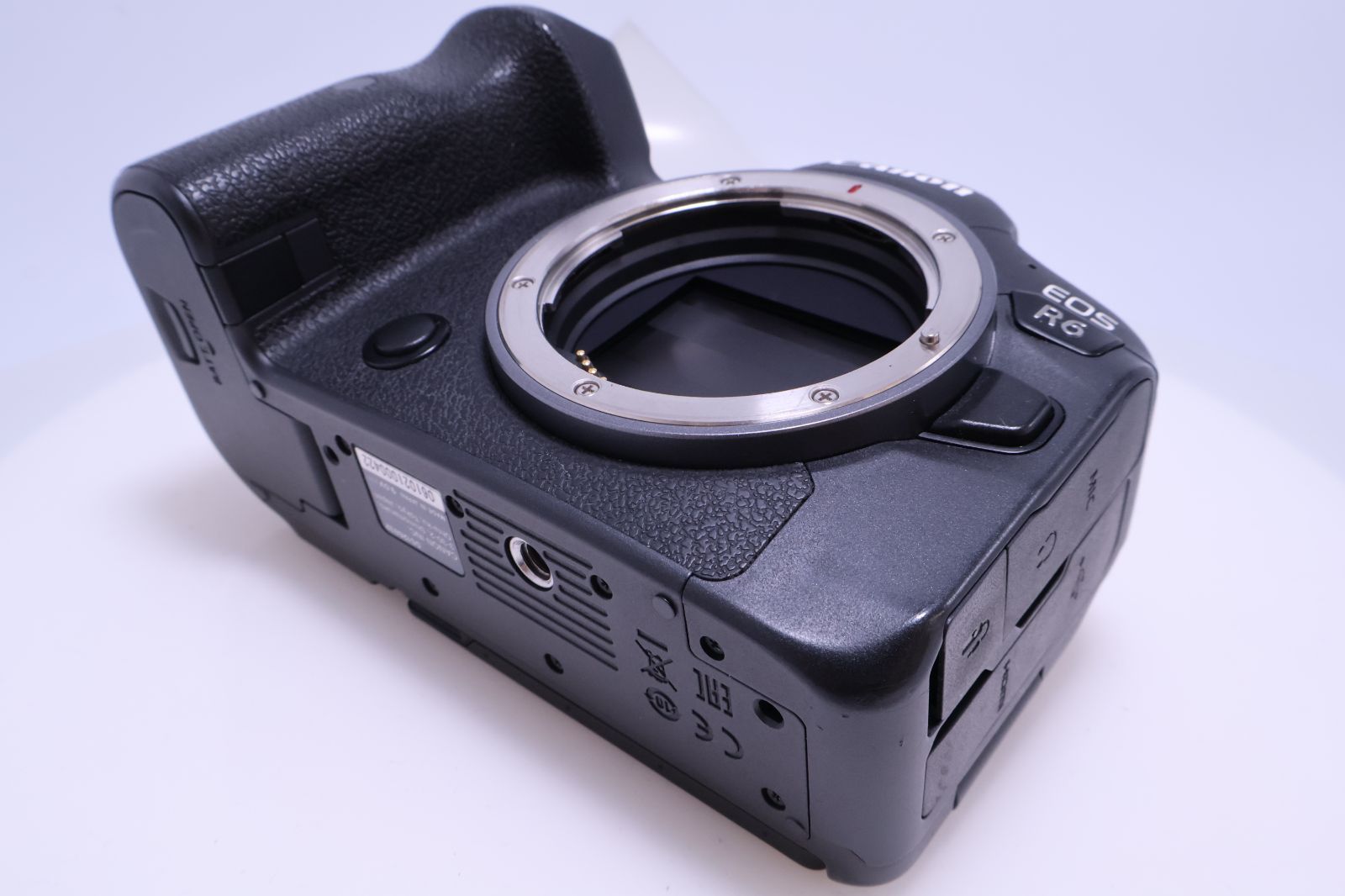 【極美品】Canon EOS R6 ボディ (当日発送可) 極美品】Canon EOS R6 ボディ ミラーレス一眼カメラ - メルカリ