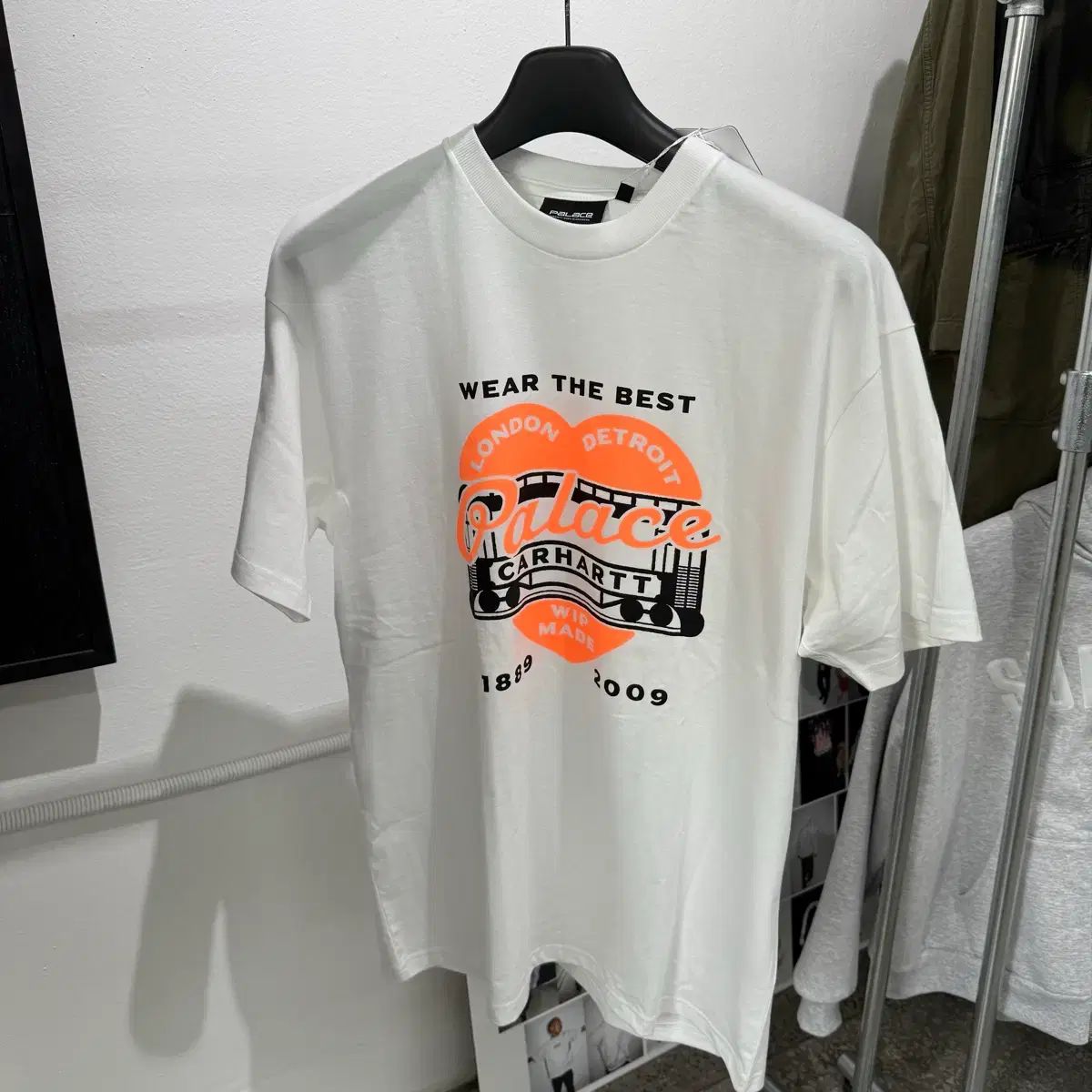 L XL palace x carhartt heart tee