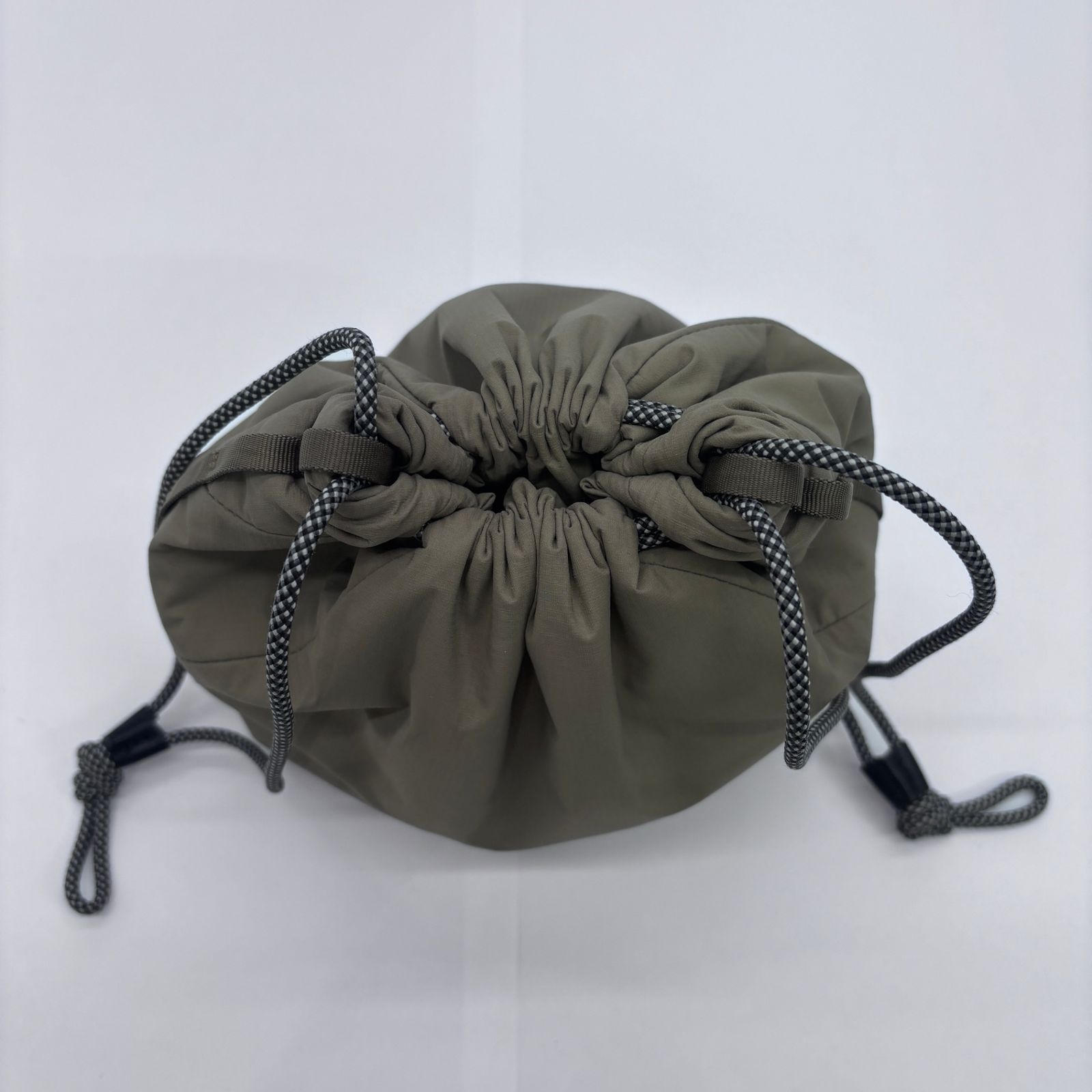 美品 PGYTECH OneGo ドローストリングバッグ フォレストグリーン