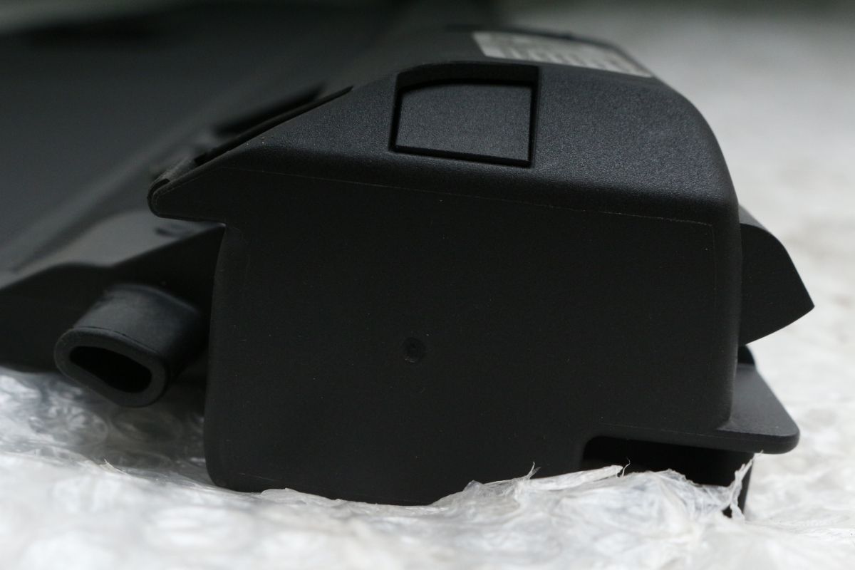 新車外し 美品】アウディ FY型 Q5 純正 トノカバー ラゲッジルーム
