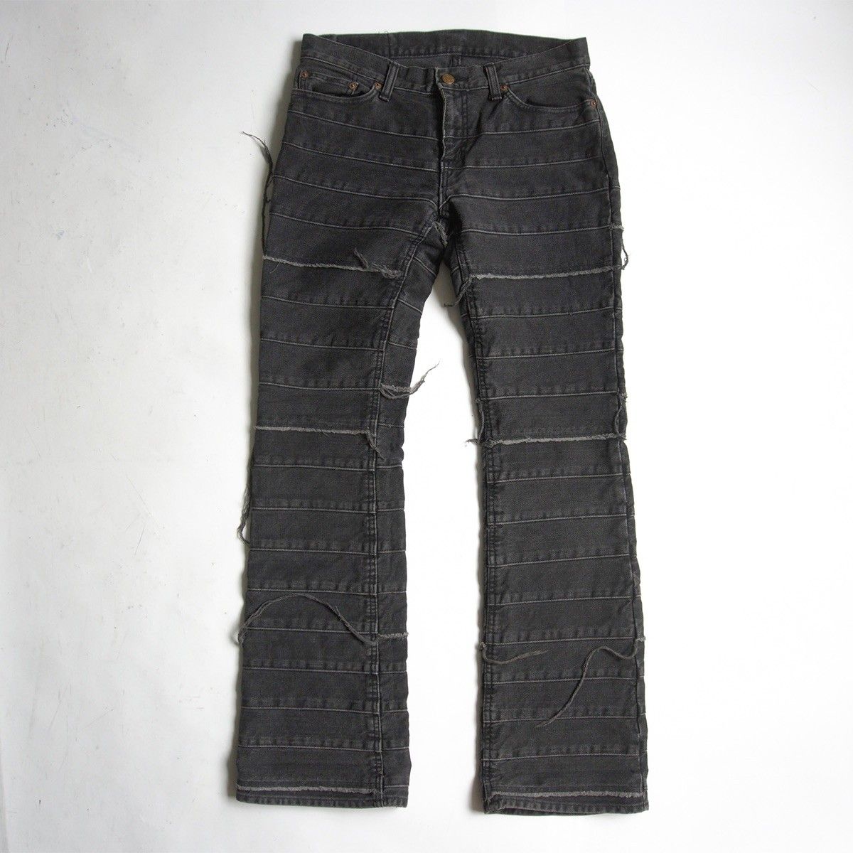 HYSTERIC GLAMOUR ウミヘビデニム 黒 ツギハギ Lサイズ表記 アーカイブ】 HYSTERIC GLAMOUR【ウミヘビ ツギハギ ブラックデニム】L