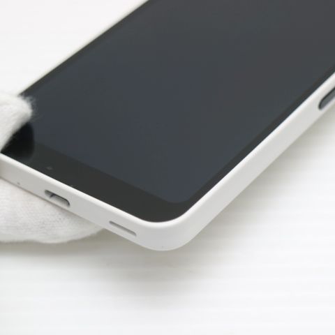 新品同様 SH-53D AQUOS wish3 ホワイト DoCoMo スマホ SHARP 即日発送