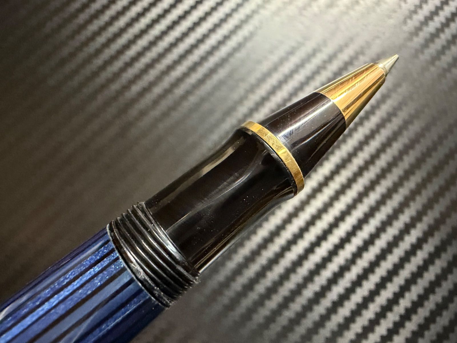 美品 ペリカン pelikan スーベレーン R400 青縞 ローラーボール - メルカリ