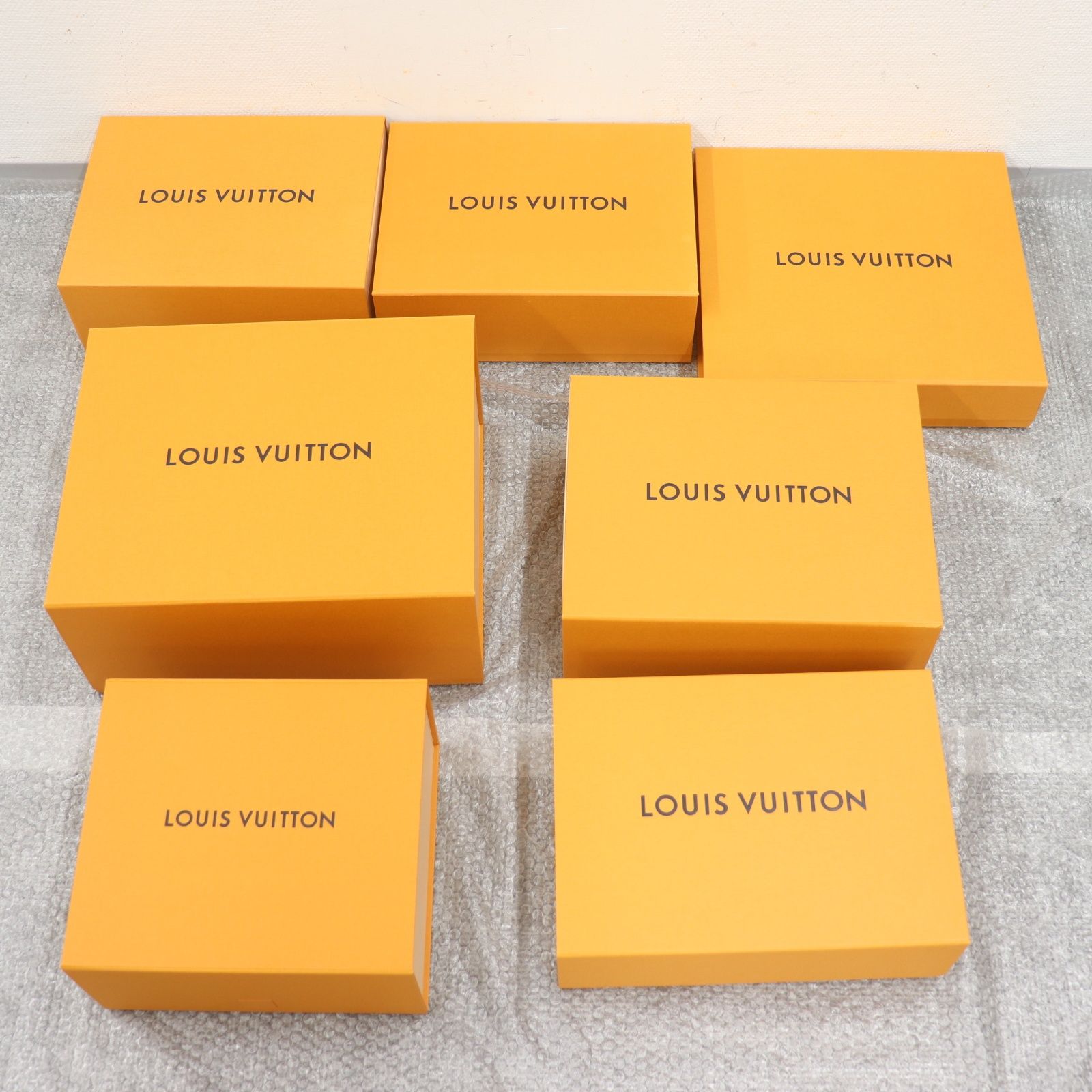 ITZ69NAK81W0 LOUIS VUITTON ルイヴィトン BOX 空き箱 ショッパー 純正