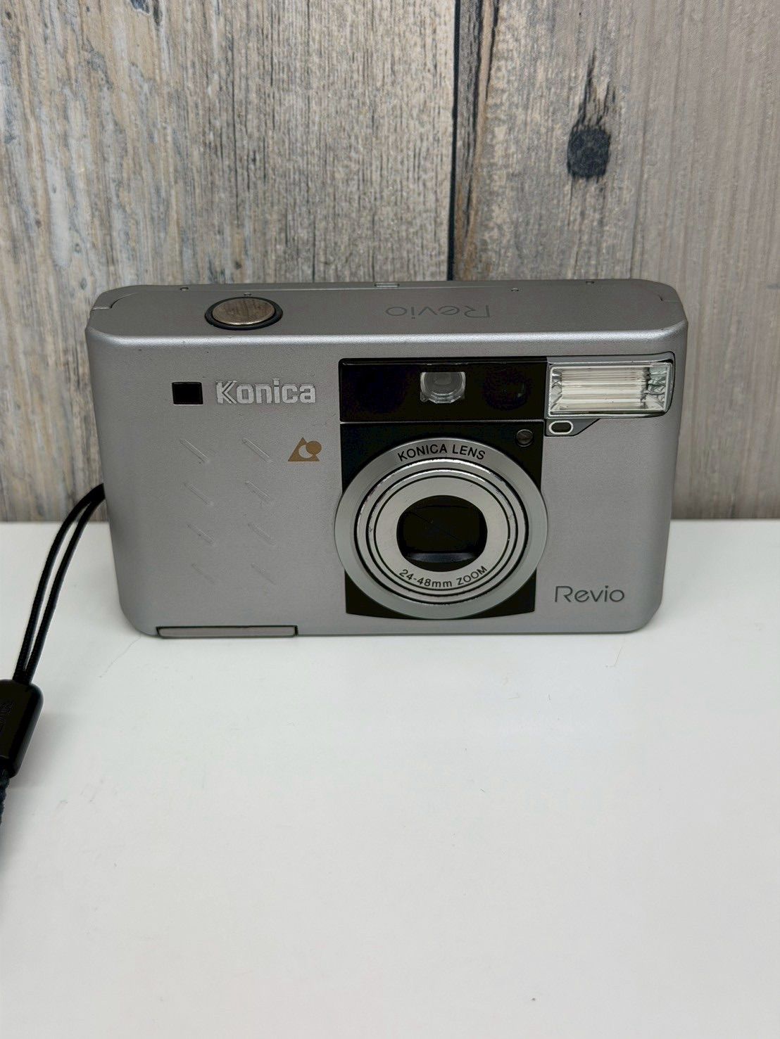 E【中古】Konica コニカ Revio レビオ フィルムカメラ シルバー 24