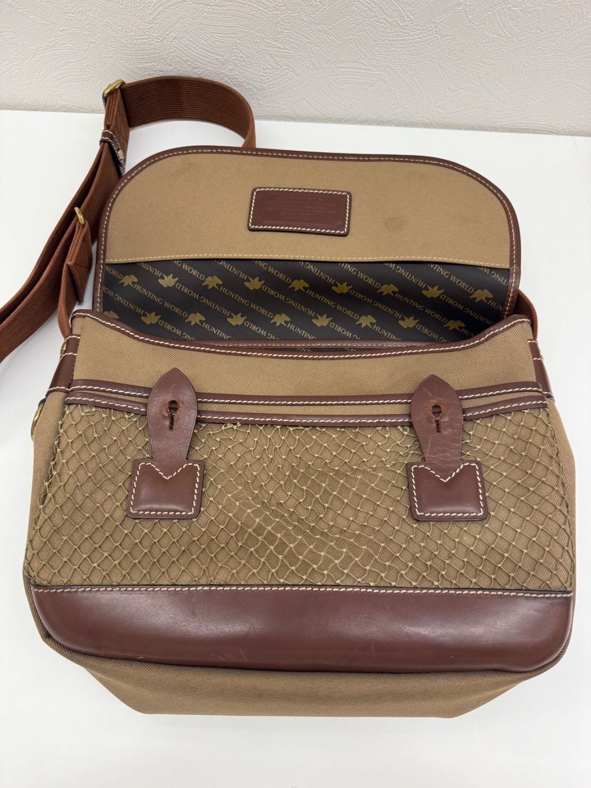 S【中古・長期保管品】ハンティングワールド ショルダーバッグ