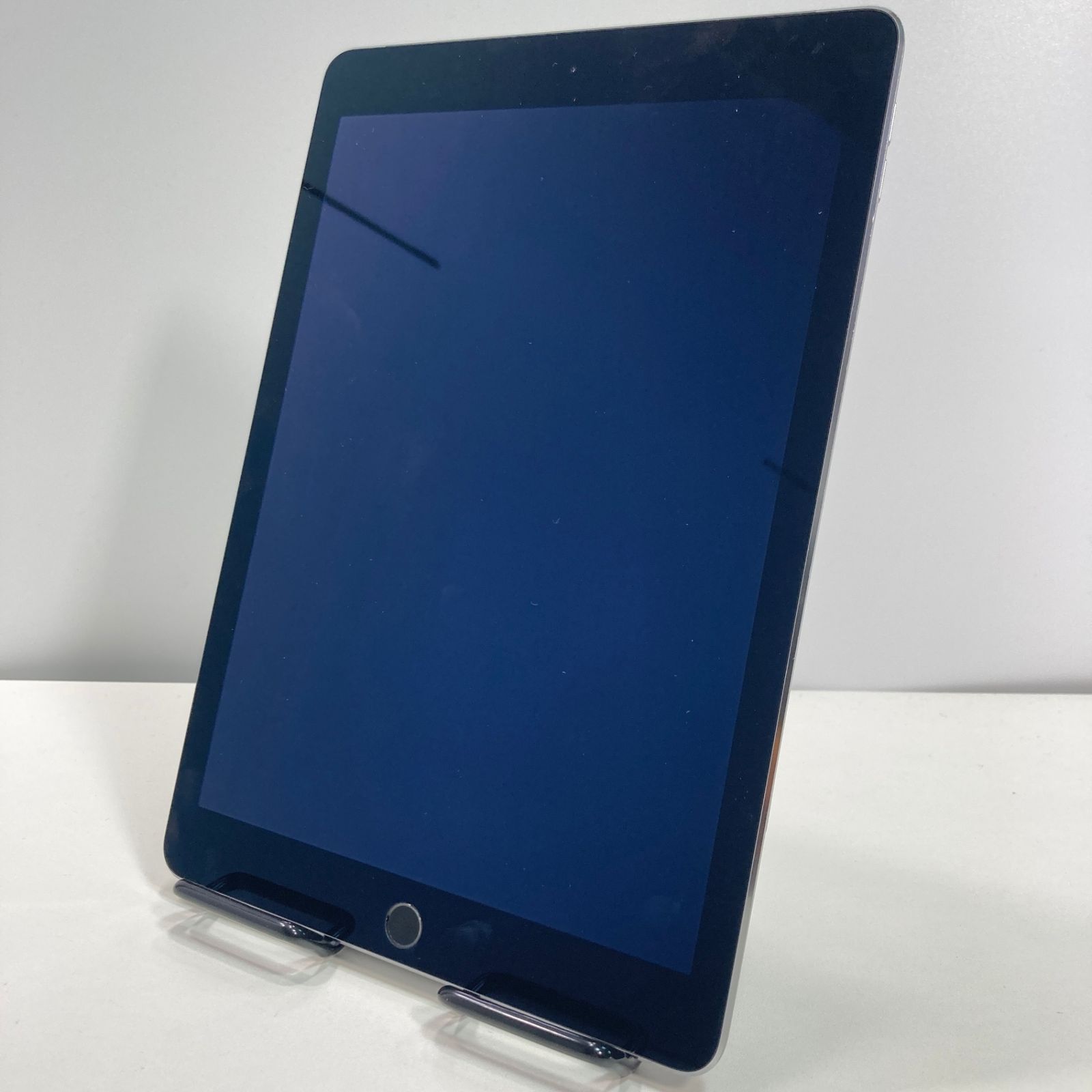 中古】Apple iPad Air 2 64GB スペースグレイ Wi-Fi+Cellular MGHX2J/A