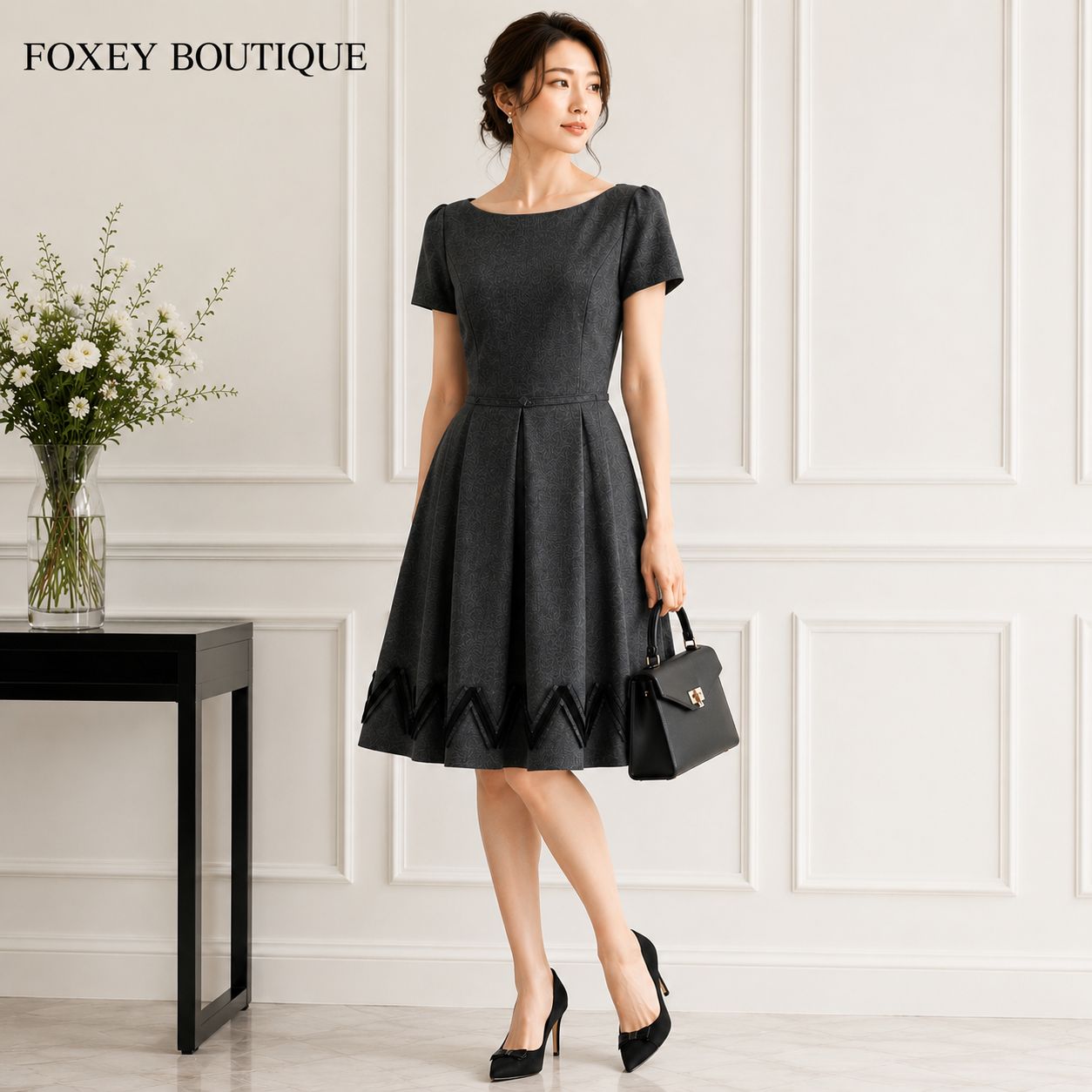 参考価格129,600円【未使用に近い美しさ / 1枚で完璧 上質ウール100％ 】FOXEY BOUTIQUE / フォクシーブティック ドレス パフスリーブ クチュール ワンピースリッチグレー 38「S〜細身M（7号〜9号相当）」裾リボン