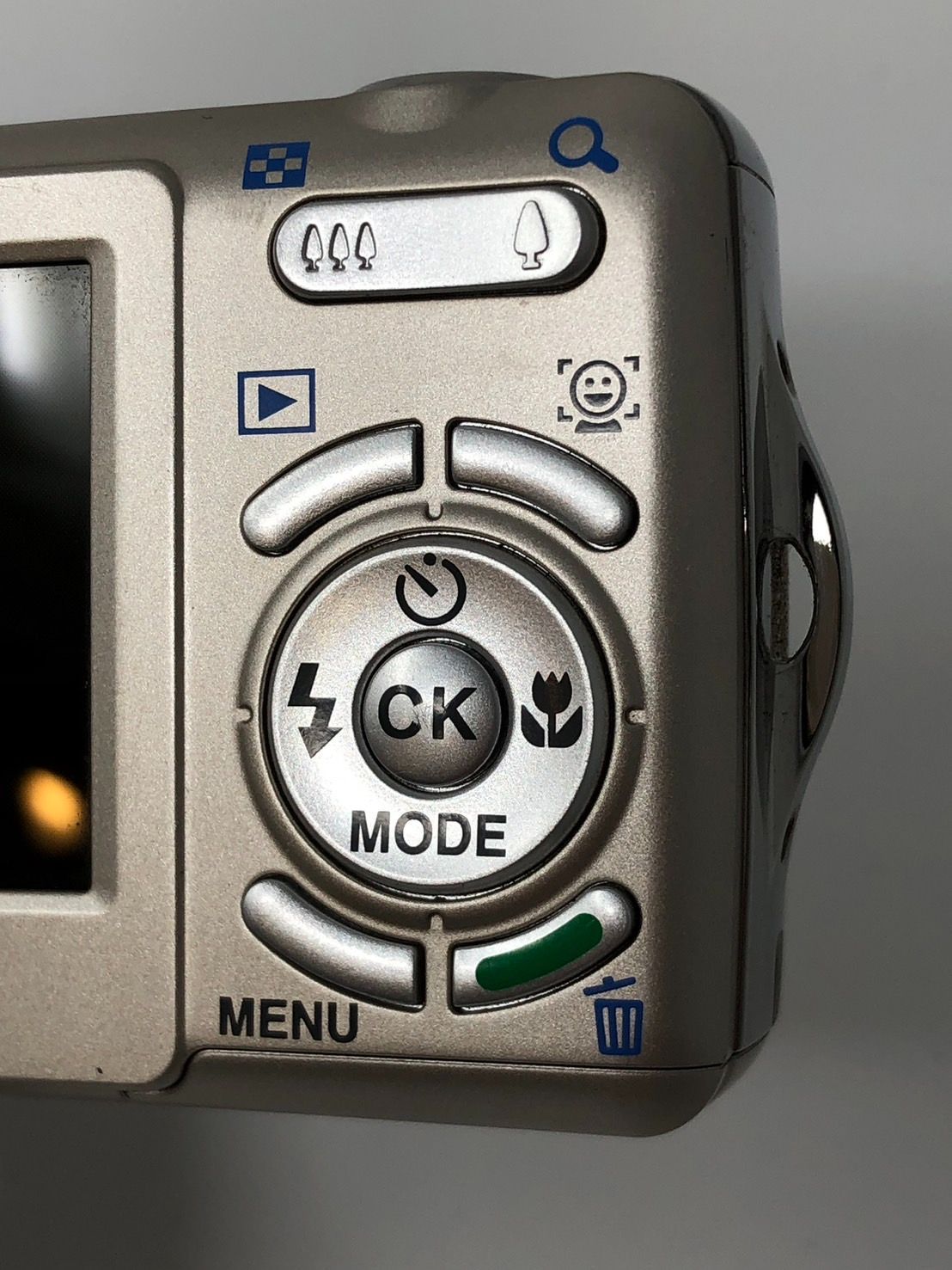 ◇PENTAX ペンタックス OPTIO E70 コンパクトデジタルカメラ デジカメ