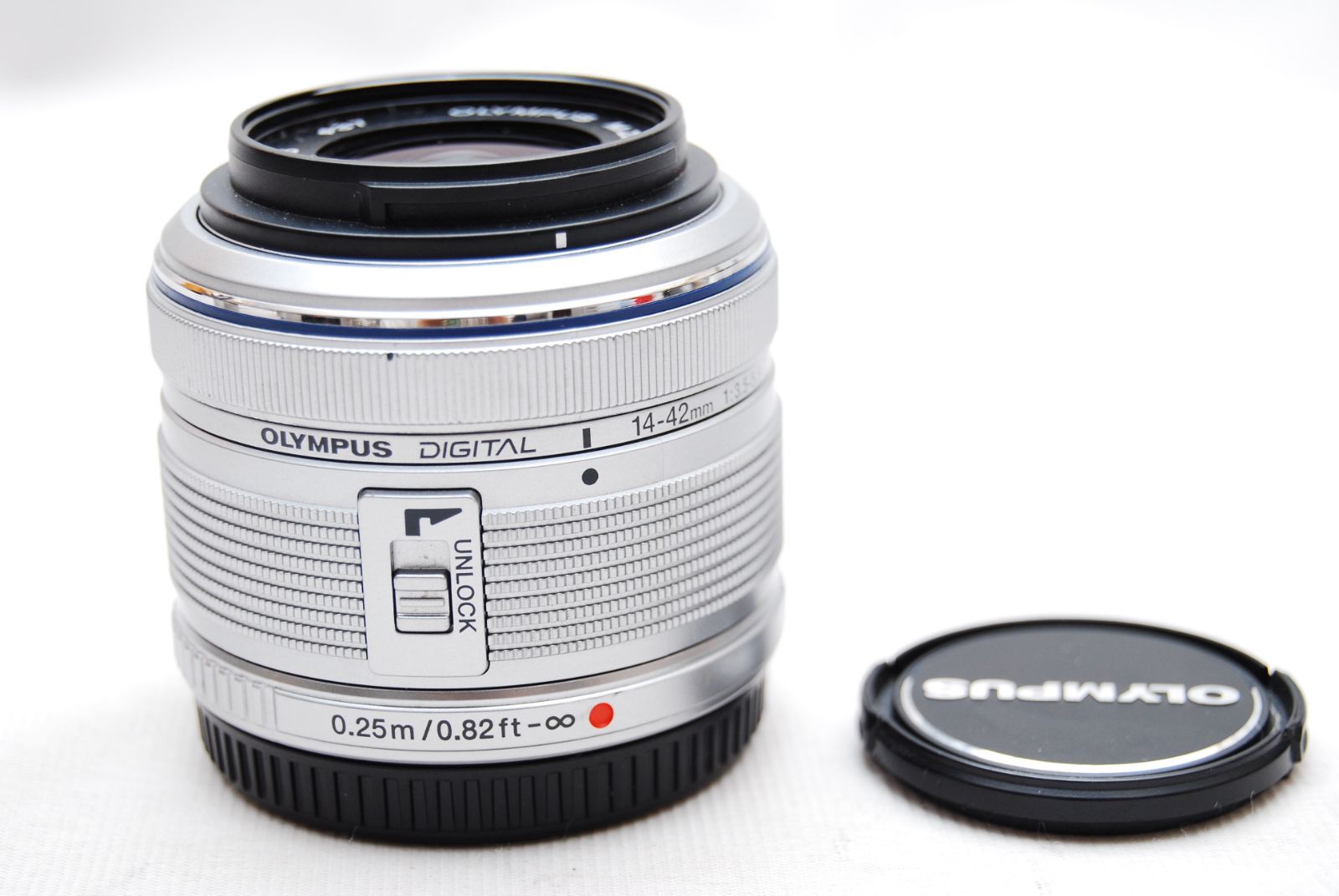 ☆美品 OLYMPUS 標準ズームレンズ M.ZUIKO DIGITAL 14-42mm F3.5-5.6
