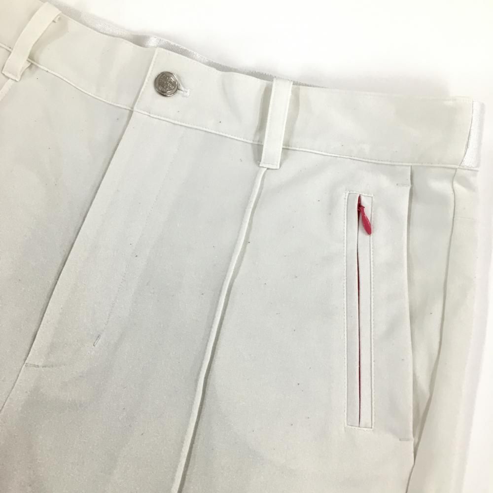 イズリール ハーフパンツ 白 後ろロゴ ストレッチ ウエスト後ろロゴ