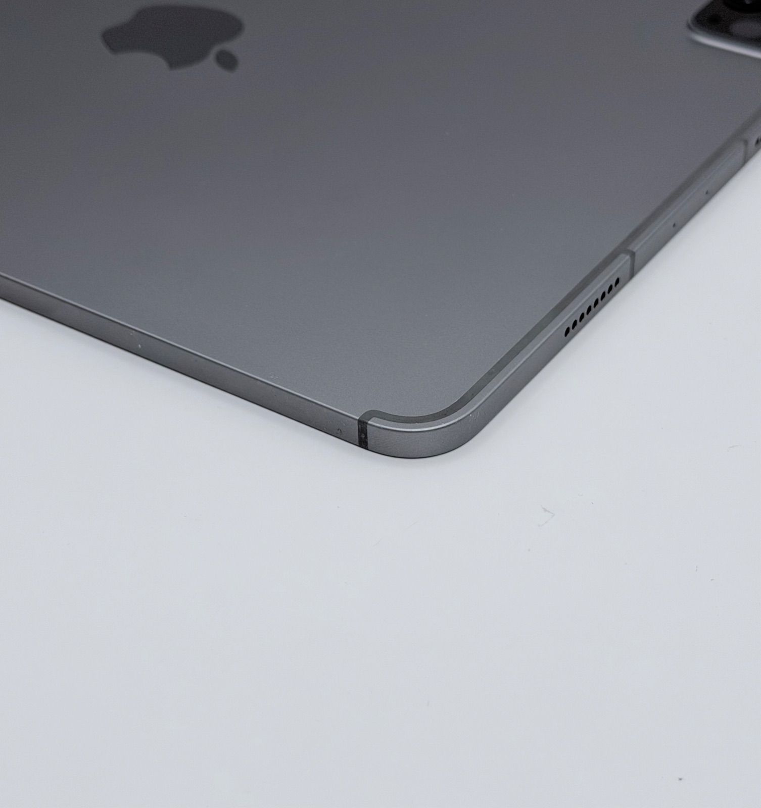 iPad Pro 11インチ 第4世代 128GB WiFi+Celluarモデル 動作確認済み 