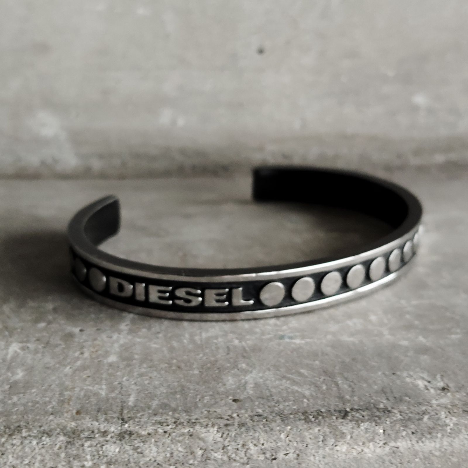 DIESEL ステンレススチールバングル ディーゼル DX1167040 - メルカリ