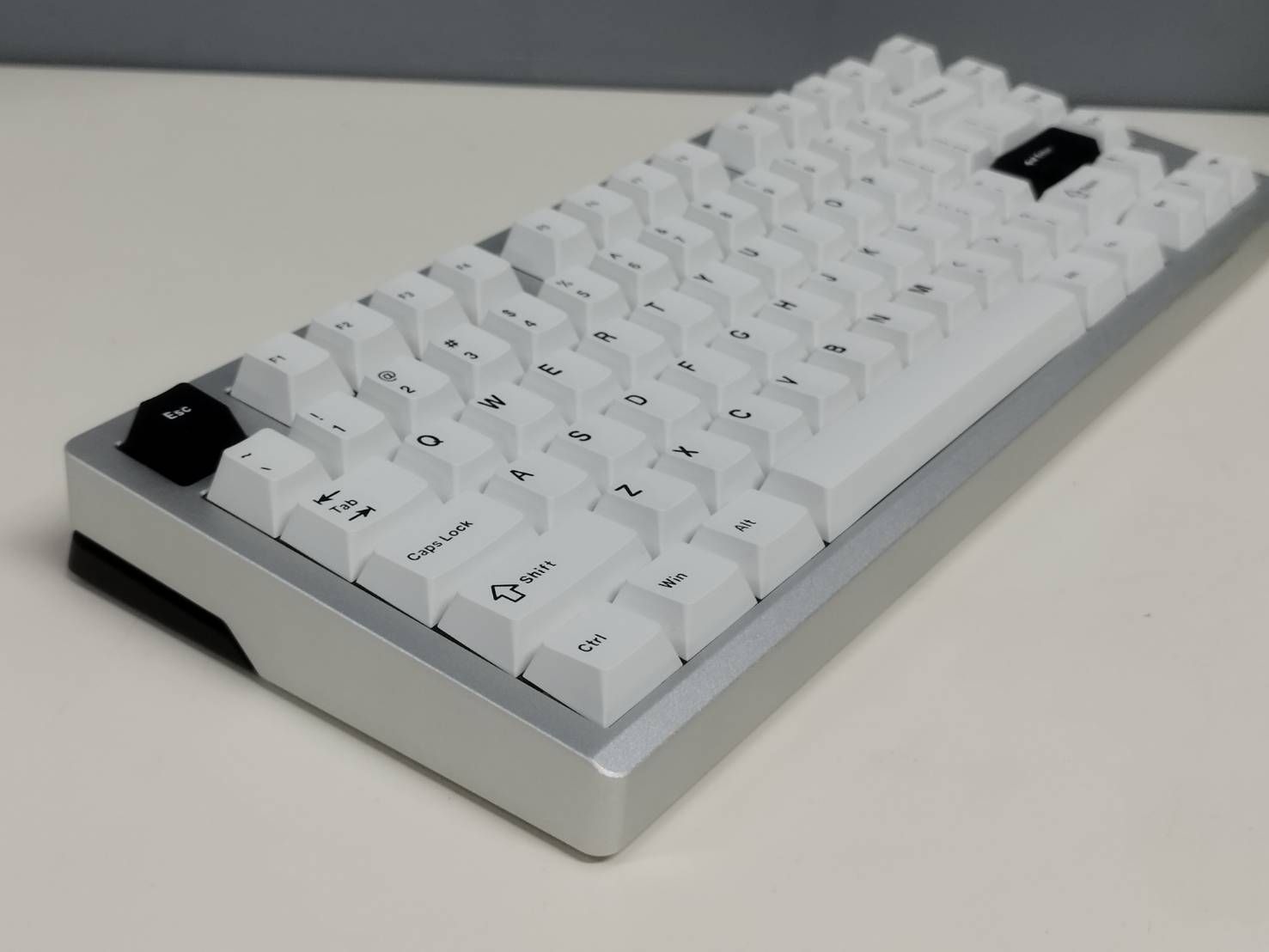 美品】VGN VXE75 カスタム メカニカルキーボード - メルカリ