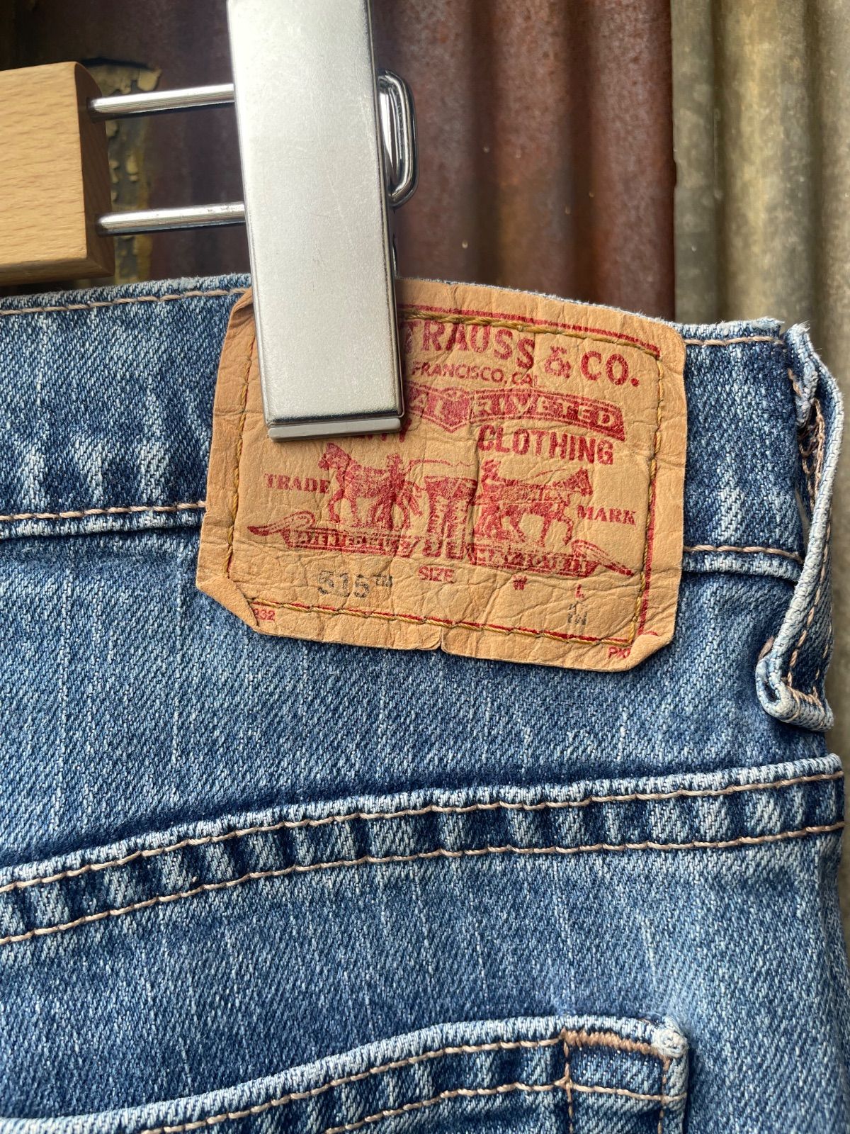 Levi's 515 ブーツカット デニムパンツ（中色インディゴ・W30相当・コロンビア製） 13