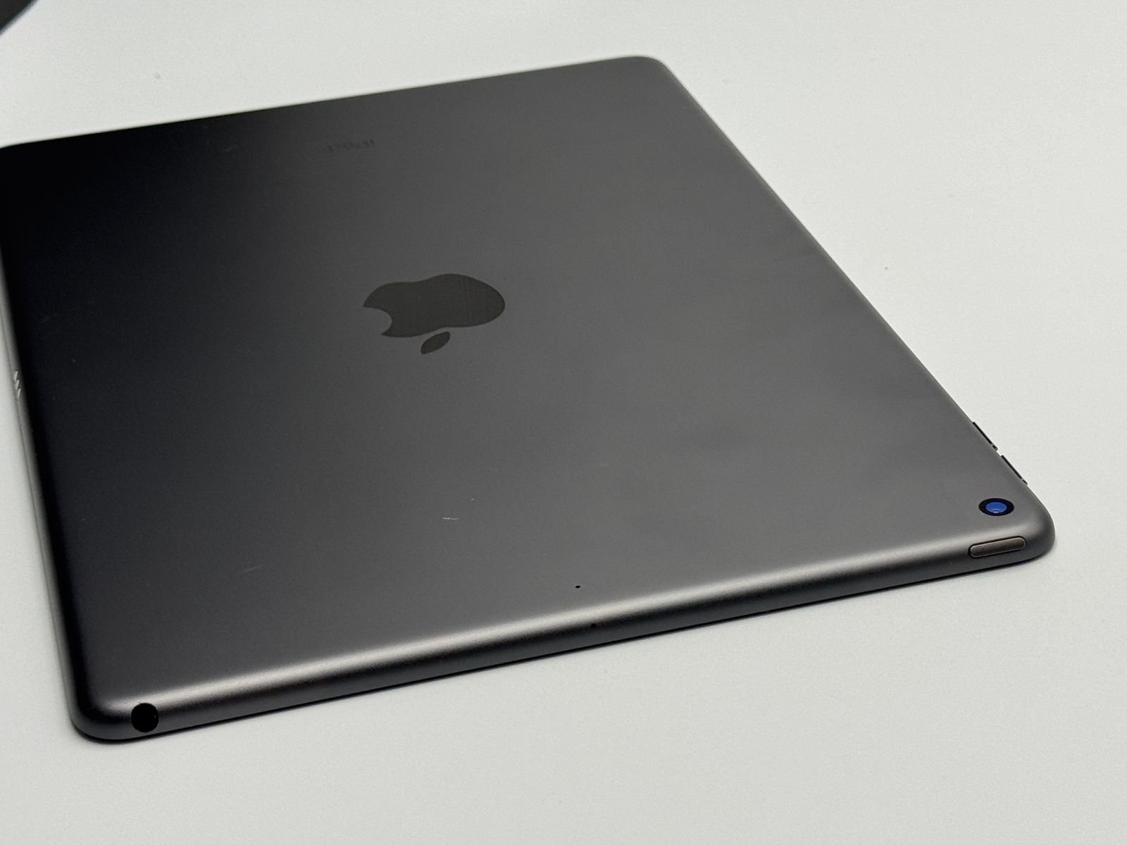 訳あり中古C】iPad Air 3 64GB スペースグレイ Wi-Fi バッテリー【82