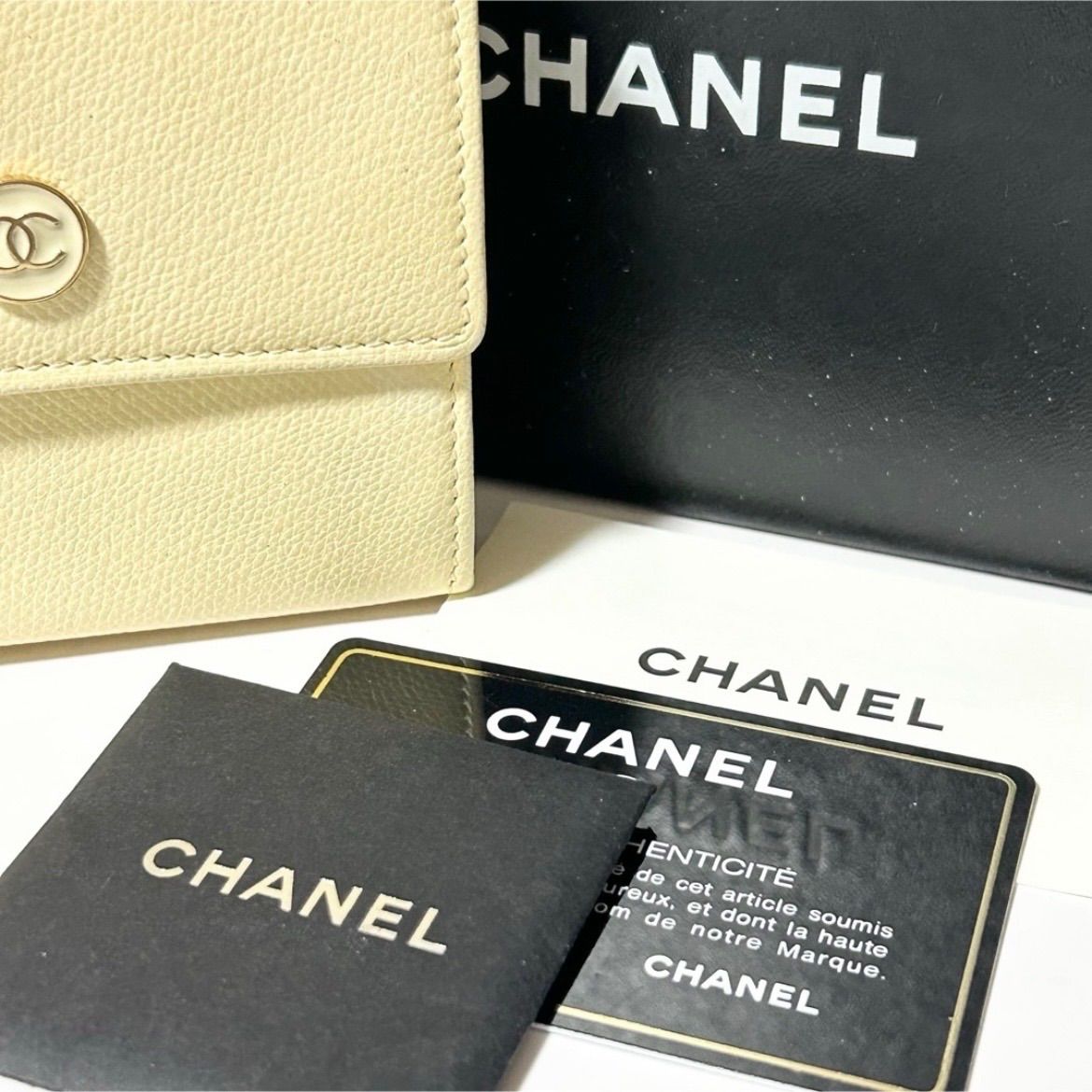 CHANEL ココマーク CC レザー ダブルホック 9725237 財布 クリーム