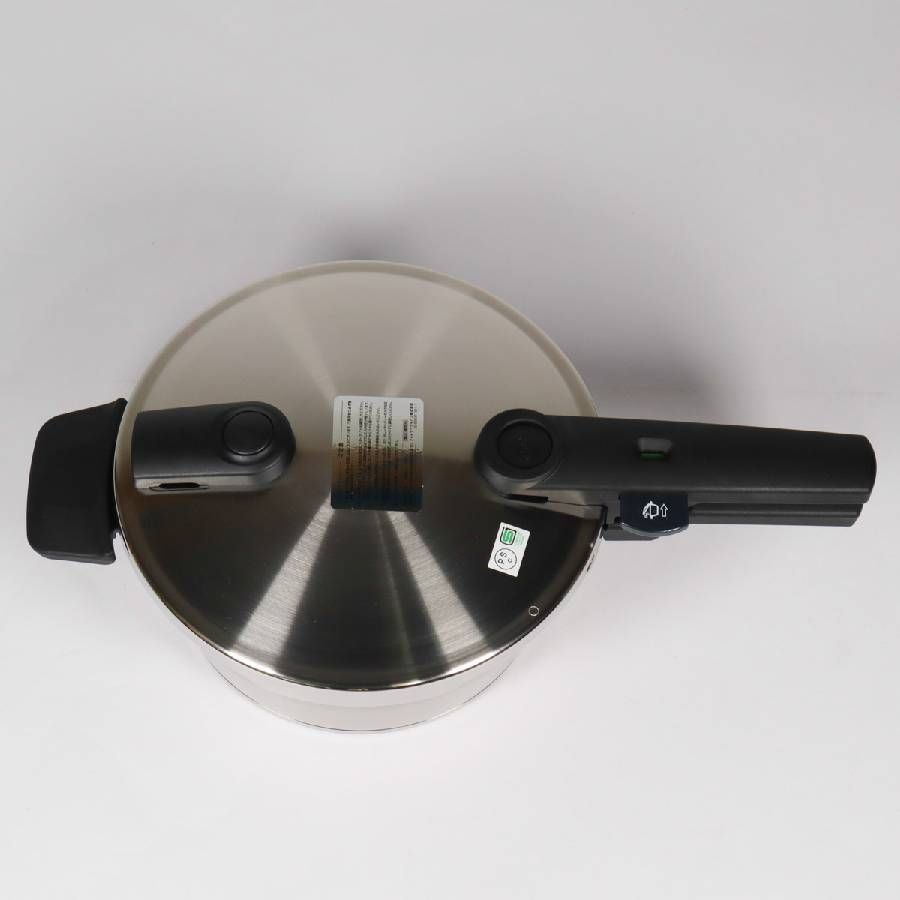 新品・未使用】 フィスラー Fissler 圧力鍋 ビタクイック プレミアム