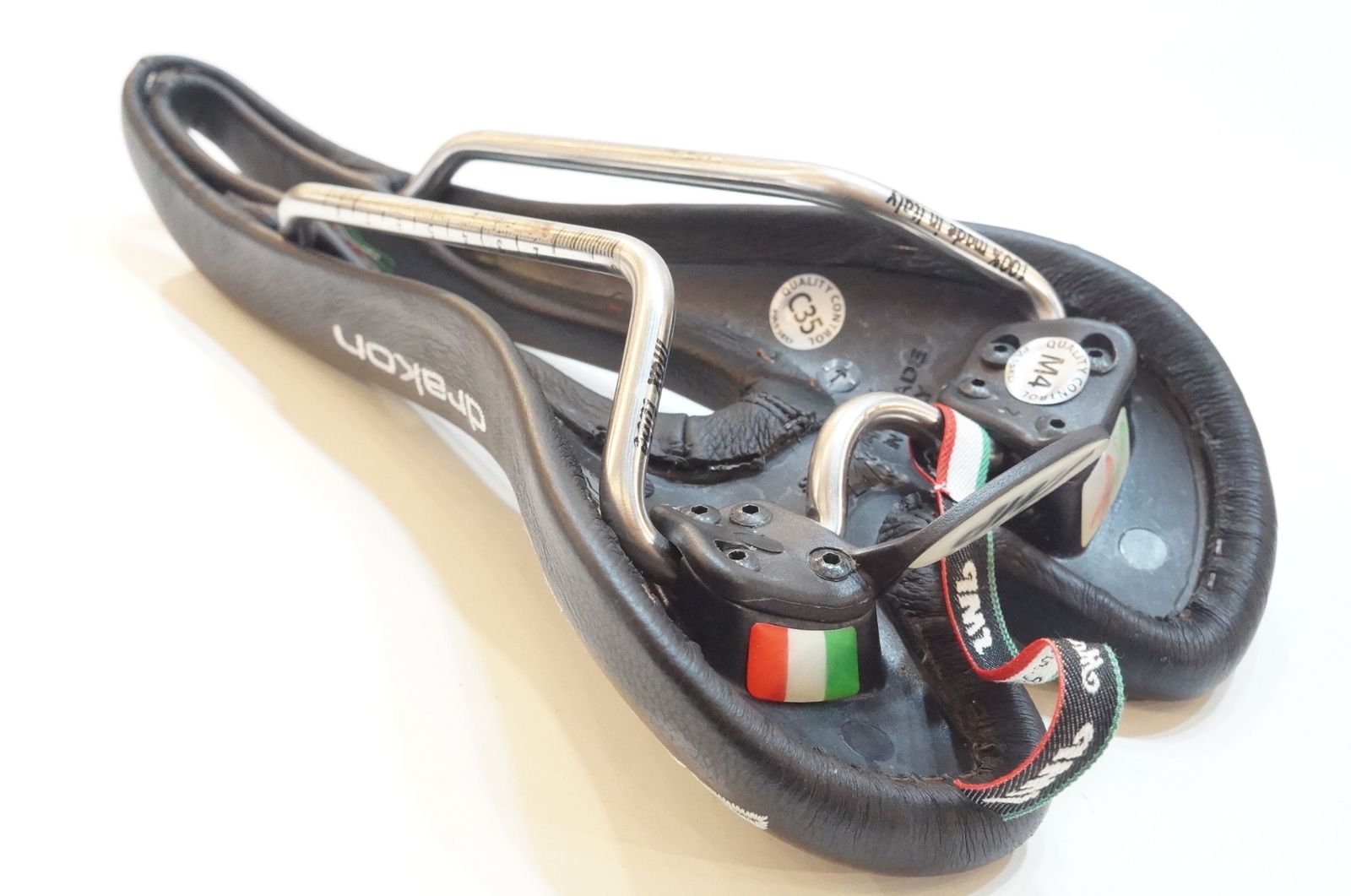 良品 SELLE SMP 「セラエスエムピー」 DRAKON Amazon | SELLE SMP(セラ