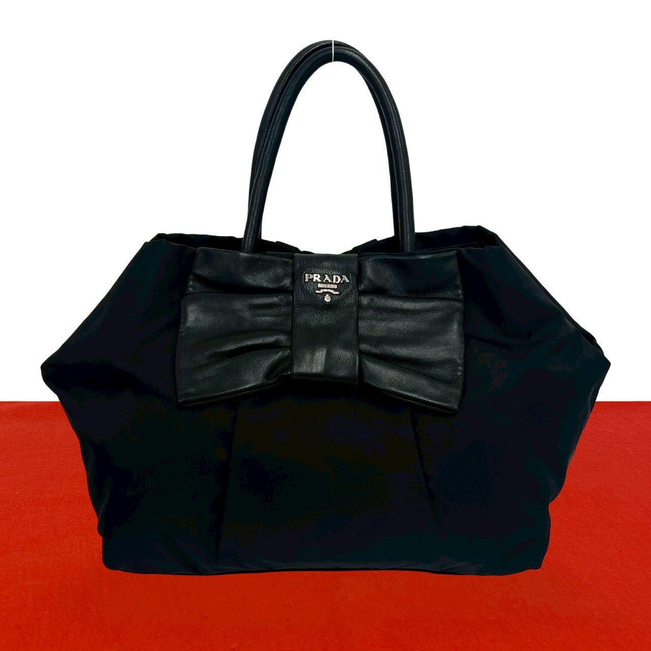 【美品】 プラダ トートバッグ リボン ロゴ金具 テスート ネロ ゴールド金具 極 美品 PRADA プラダ ロゴ 金具 テスート ナイロン リボン モチーフ