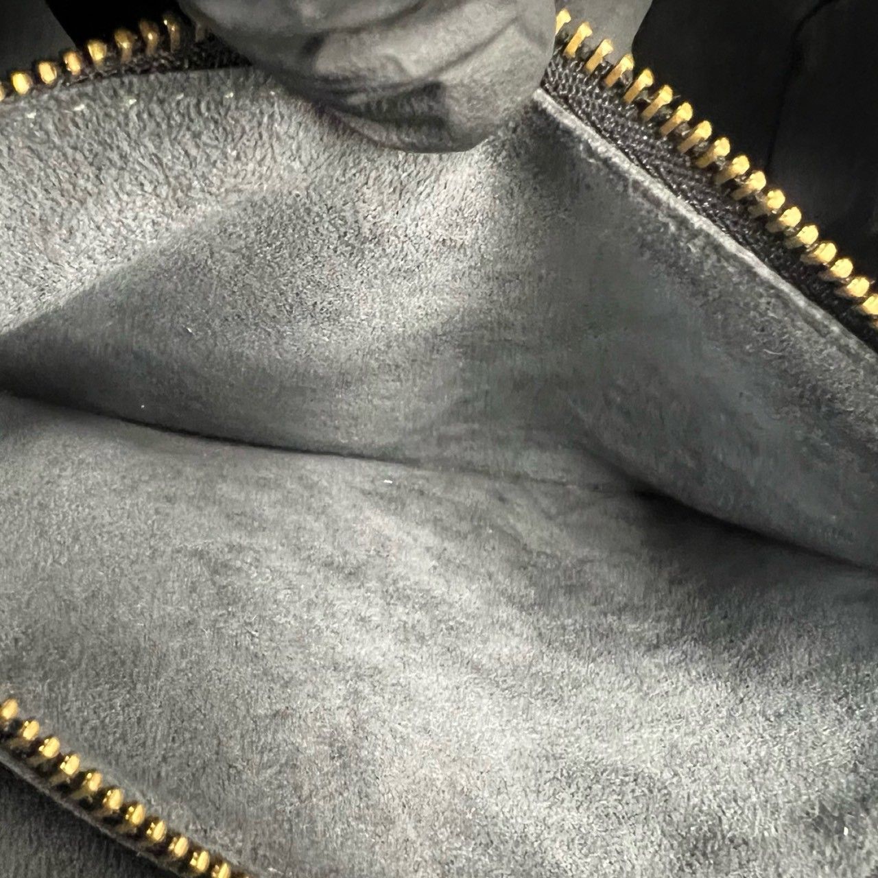 極 美品 LOUIS VUITTON ルイヴィトン ポンヌフ エピ レザー 本革