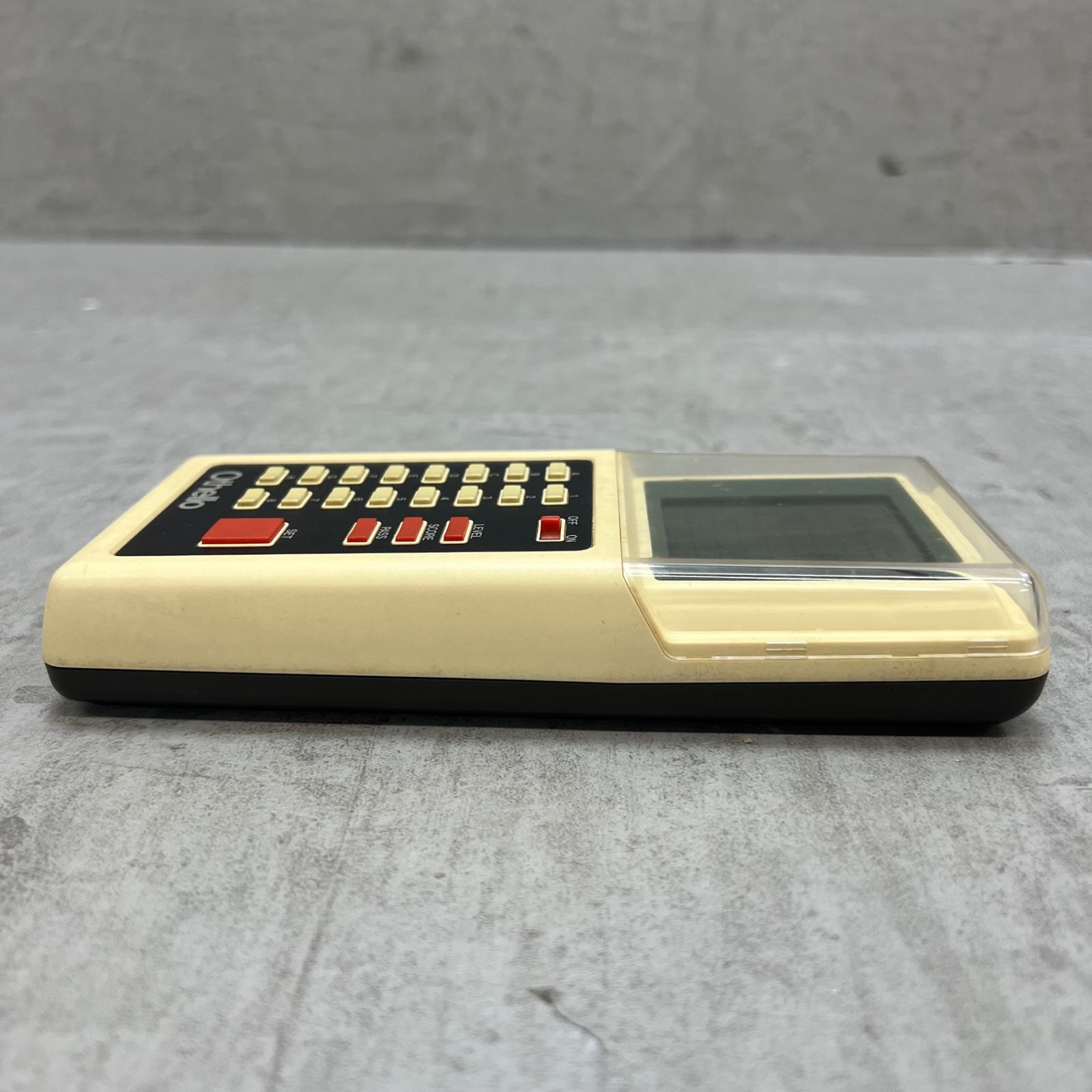 ツクダオリジナル コンピューターオセロ M-Ⅱ レトロゲーム 携帯型