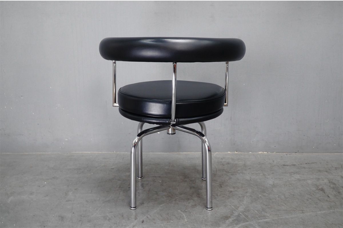 展示美品 Cassina(カッシーナ) LC7 FAUTEUIL TOURNANT, DURABLE