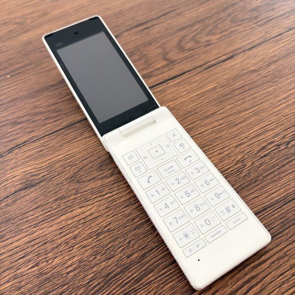 LIGHT POOL WHITE iida TOSHIBA ライトプール au ガラケー 折り畳み
