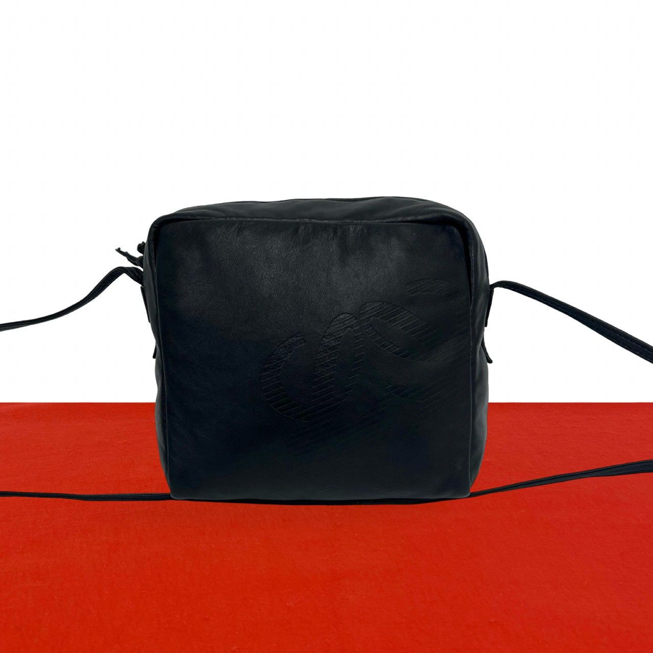 LOEWE アナグラム レザー ショルダーバッグ ブラック ポシェット ロゴ 極 美品 希少品 LOEWE ロエベ ヴィンテージ アナグラム ロゴ ナッパ