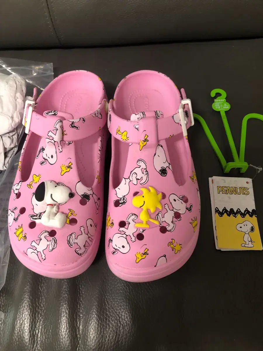 クロックス スヌーピー メリージェーン ピンク 限定モデル 7,480円