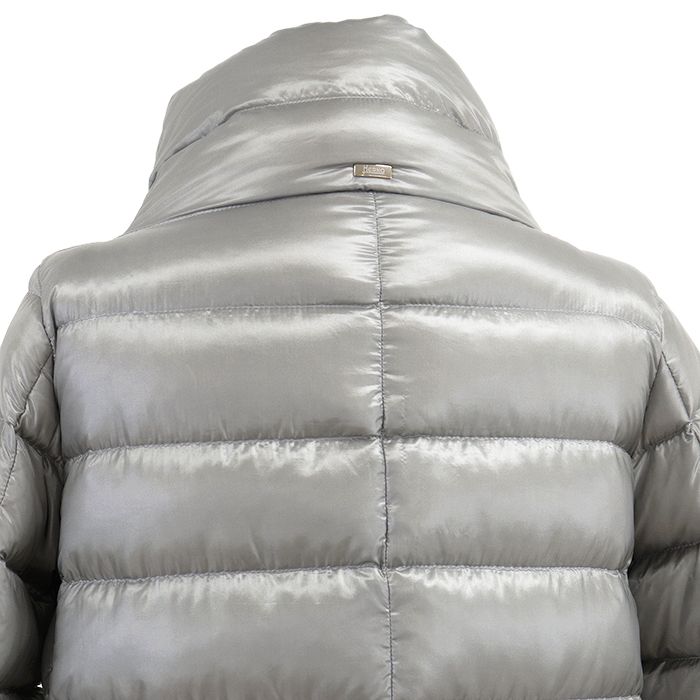 J895 新品未使用 2XL ヘルノ ナイロンジャケット グレー レディース SALE】Herno ヘルノ ダウンジャケット サイズ 40 レディース ライト