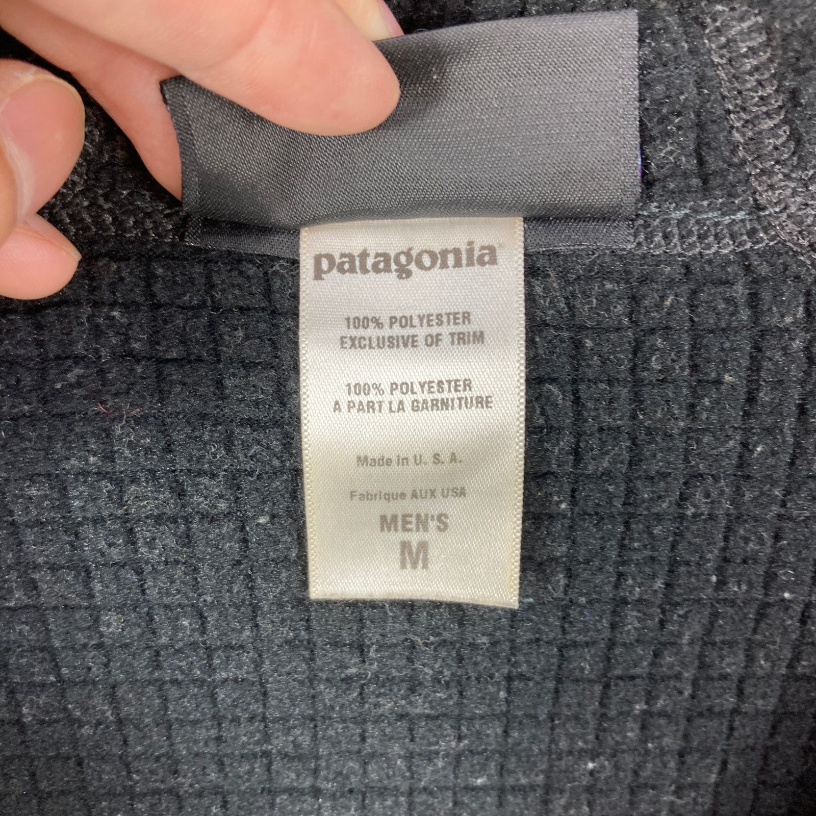 📦️Men's M ブラック系 2007 Patagonia ( パタゴニア ) R1フーディ R1